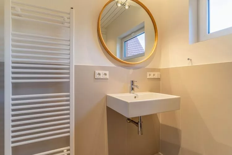 Seapoint-Bathroom
