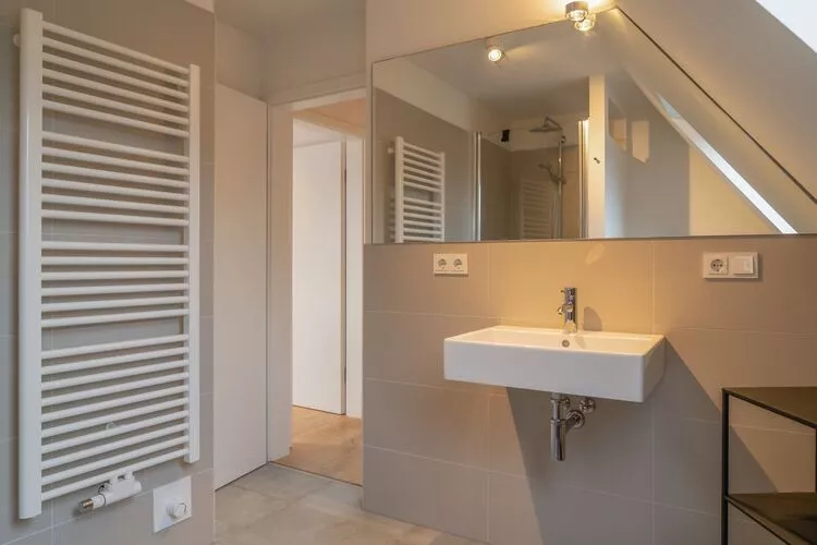 Seapoint-Bathroom