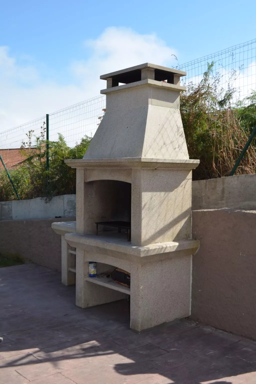 In Outes mit Sonniger Terrasse und Meerblick-Outside