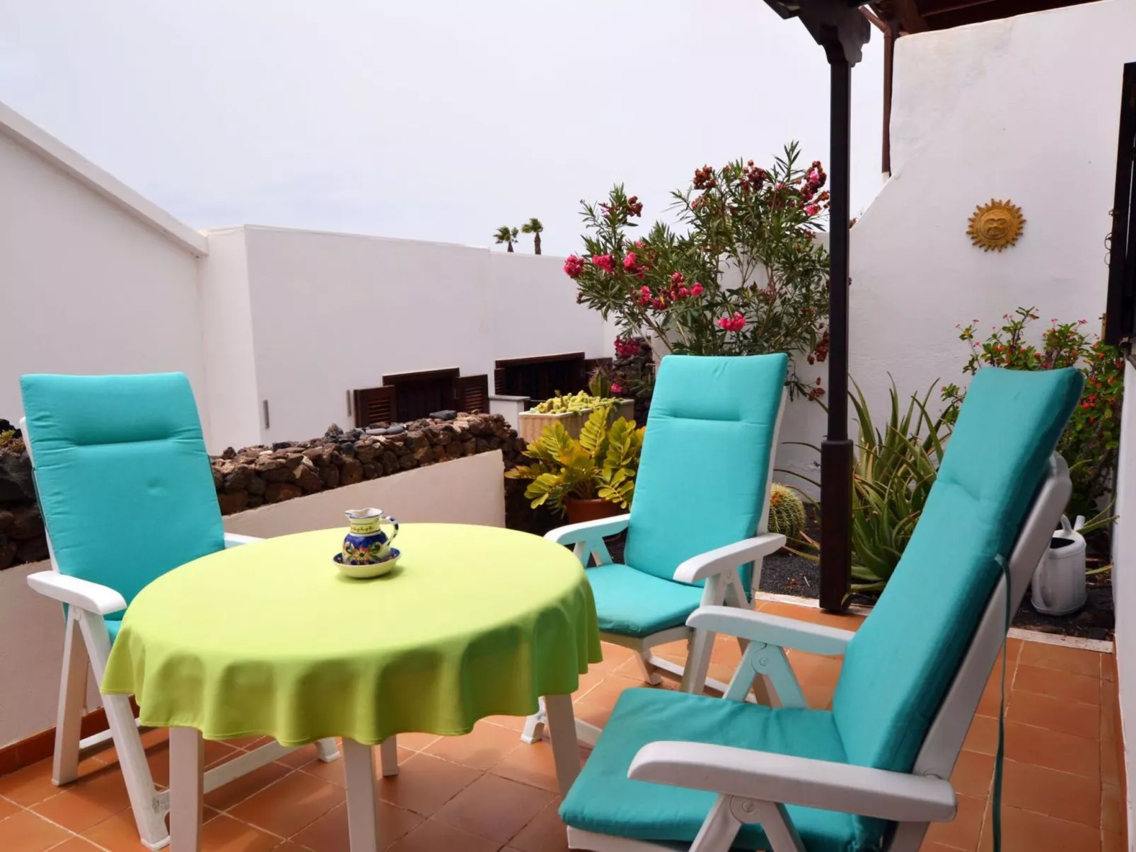 In Playa Honda mit Möblierter Terrasse-Draußen