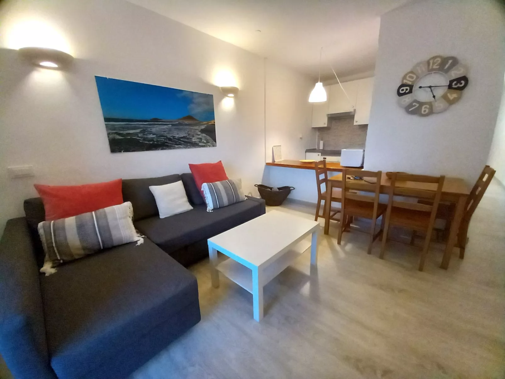 Ferienunterkunft "Marineda Medano".-Inside