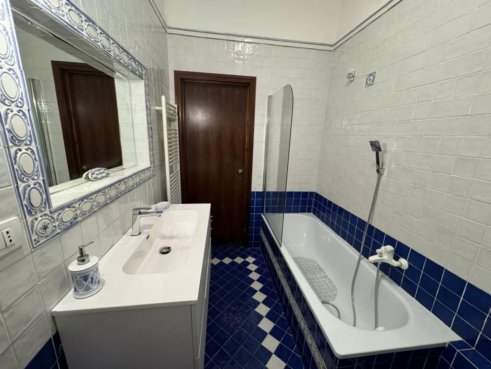 Villa Ontanelli-Drinnen