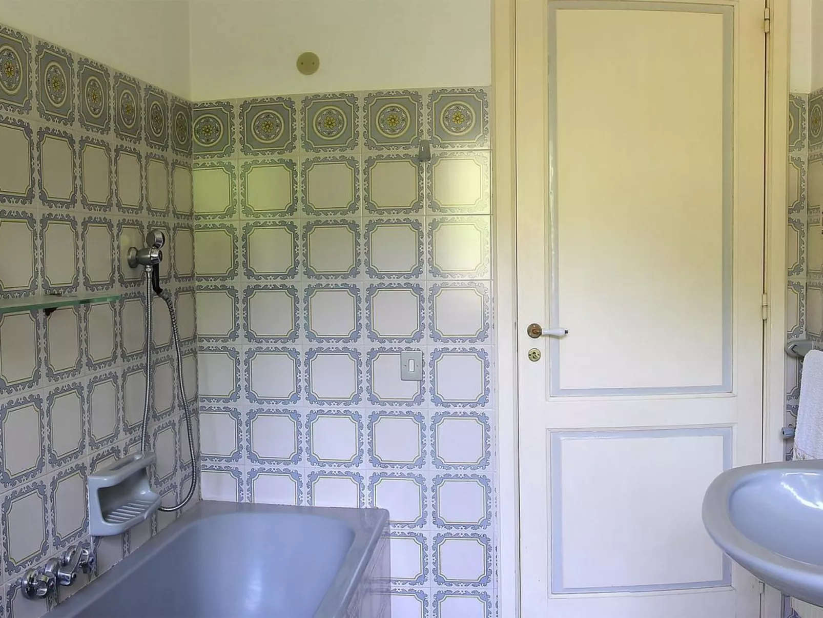 Villa Le Vignoble in Montargano-Image-tags.info