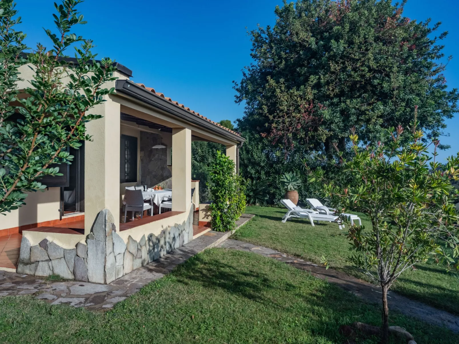 Wunderschöne freistehende Villa in kurzer Entfernung zum Strand und mit herrlic-Draußen