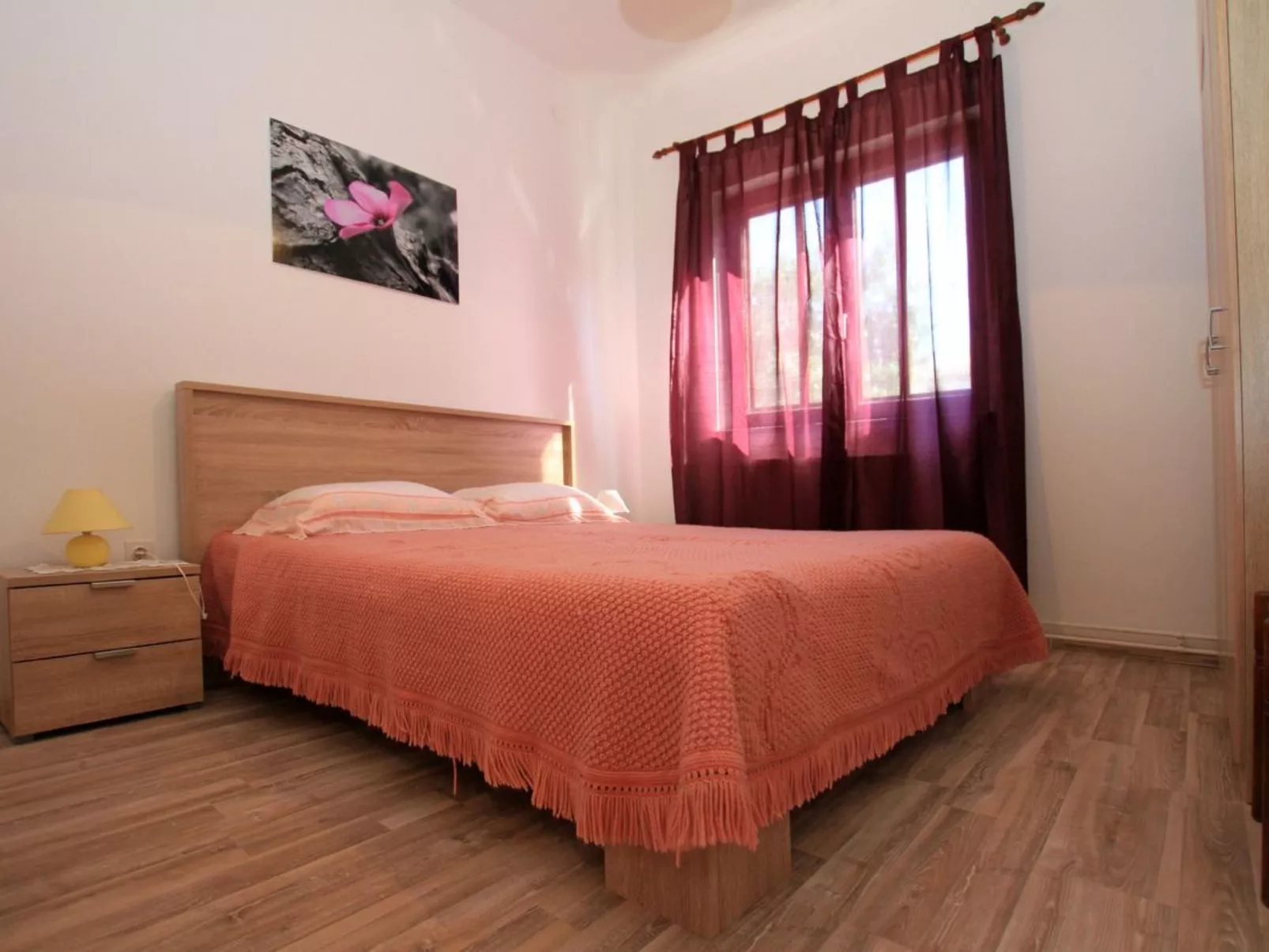 Mit Terrasse-Drinnen