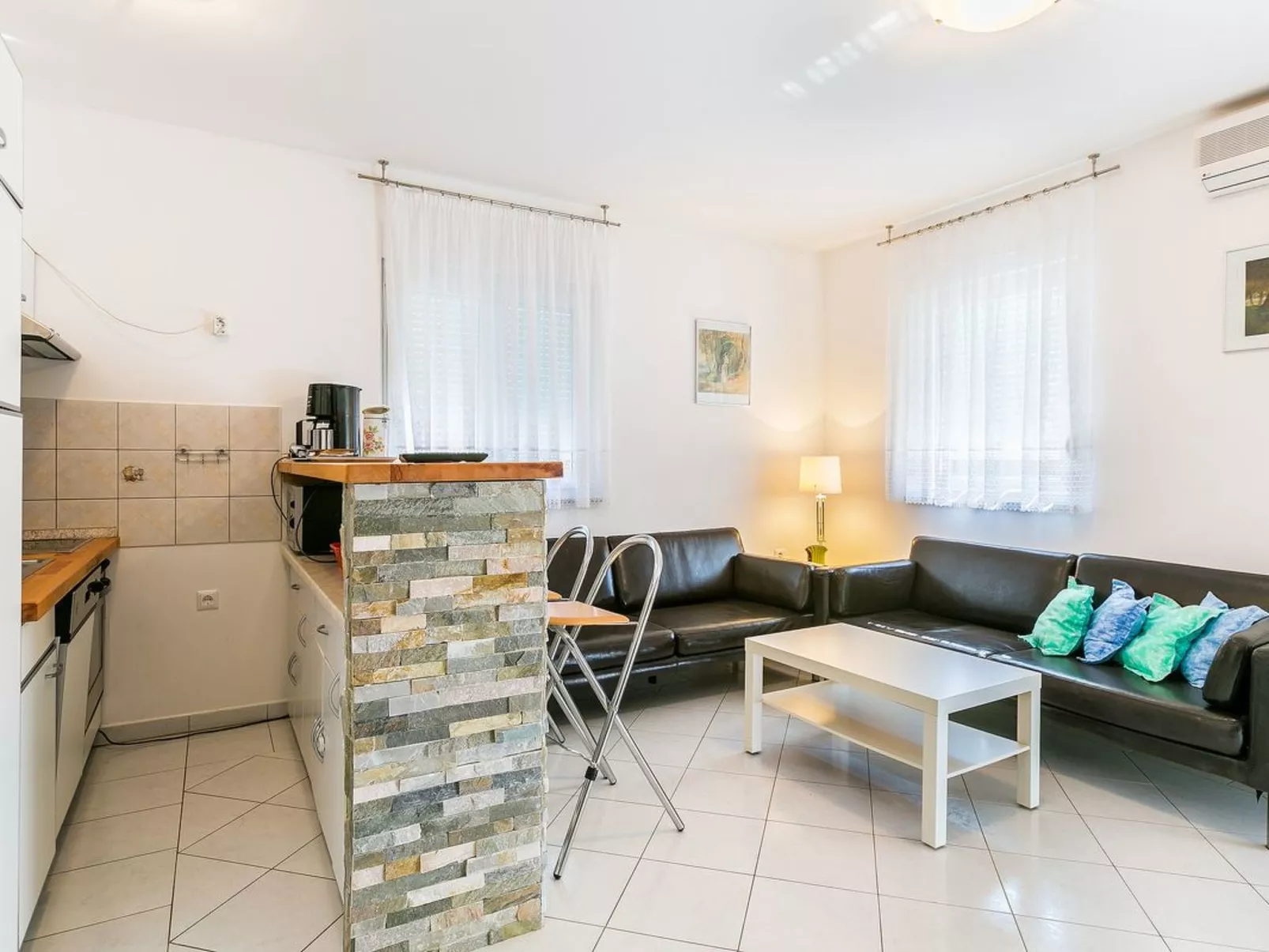 Für 4 Personen ca. 55 m&sup2; in Medulin, Istrien (Medulin und Umgebung)-Image-tags.info