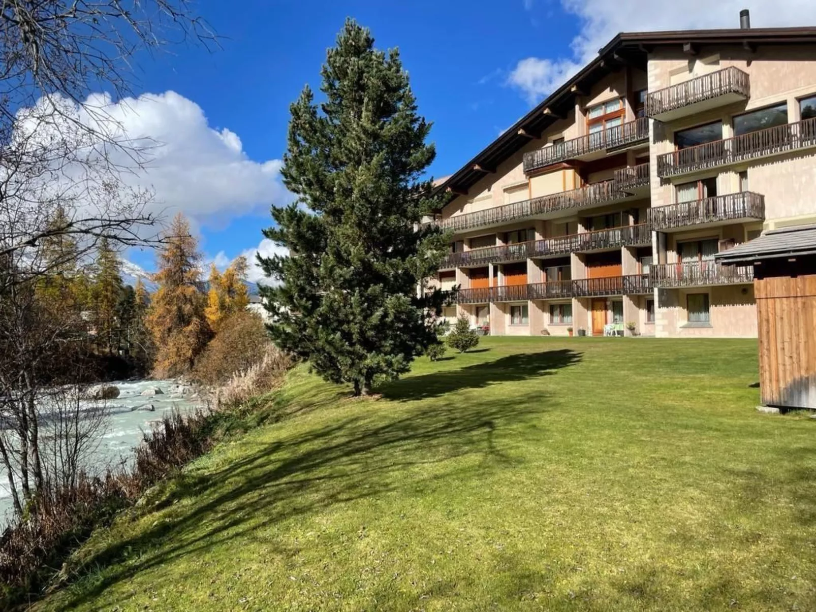 Chesa La Furia Dach Whg 45m2-Outside