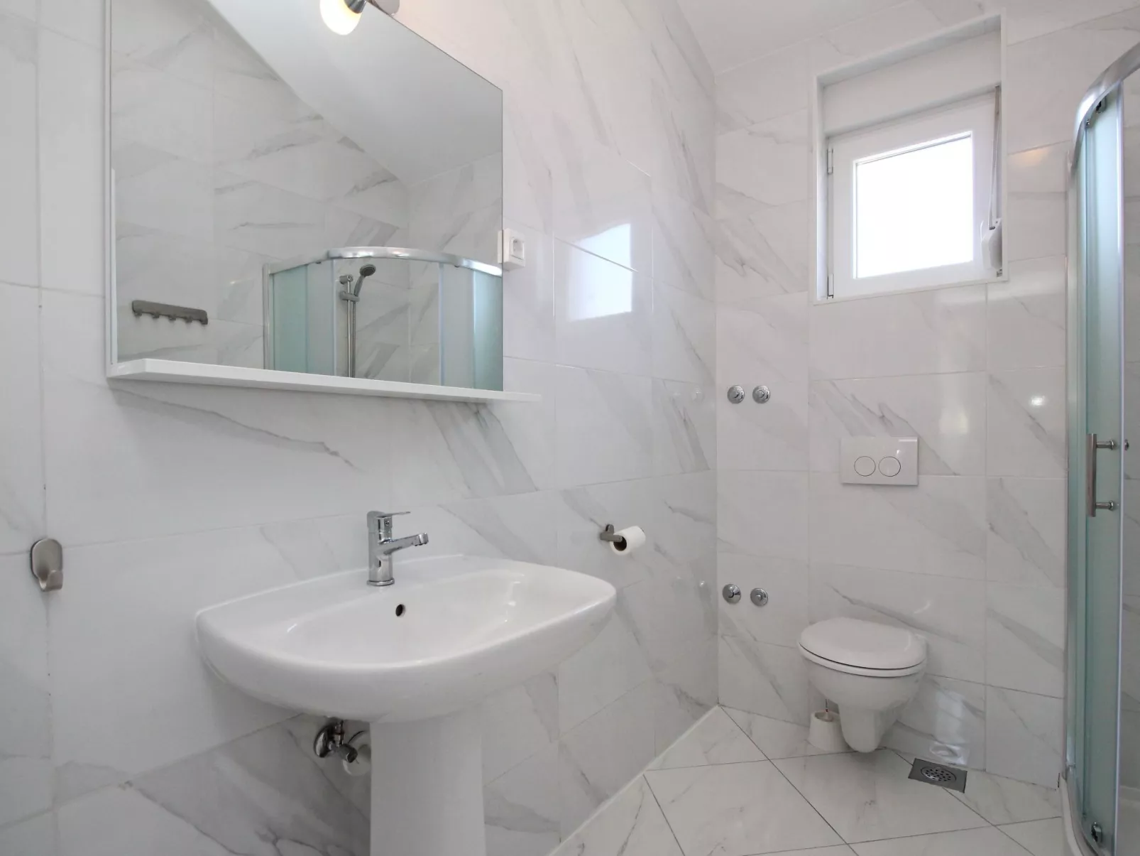 In Baška mit Eigenem Balkon-Dedans