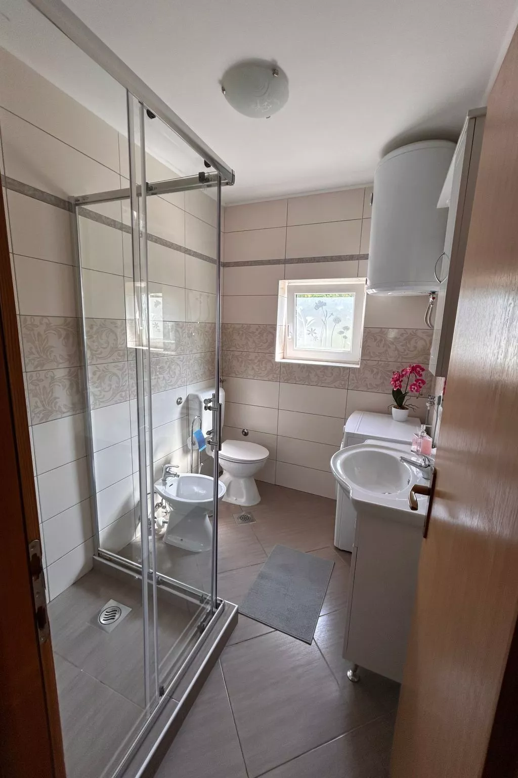 Appartement mit Jacuzzi und Meerblick-Inside