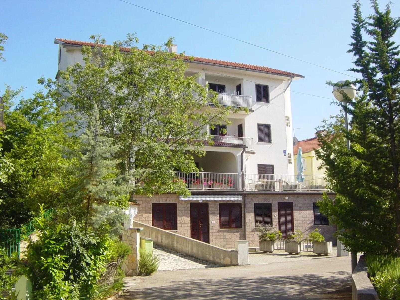 Schöne moderne und voll ausgestattete Wohnung.-Outside