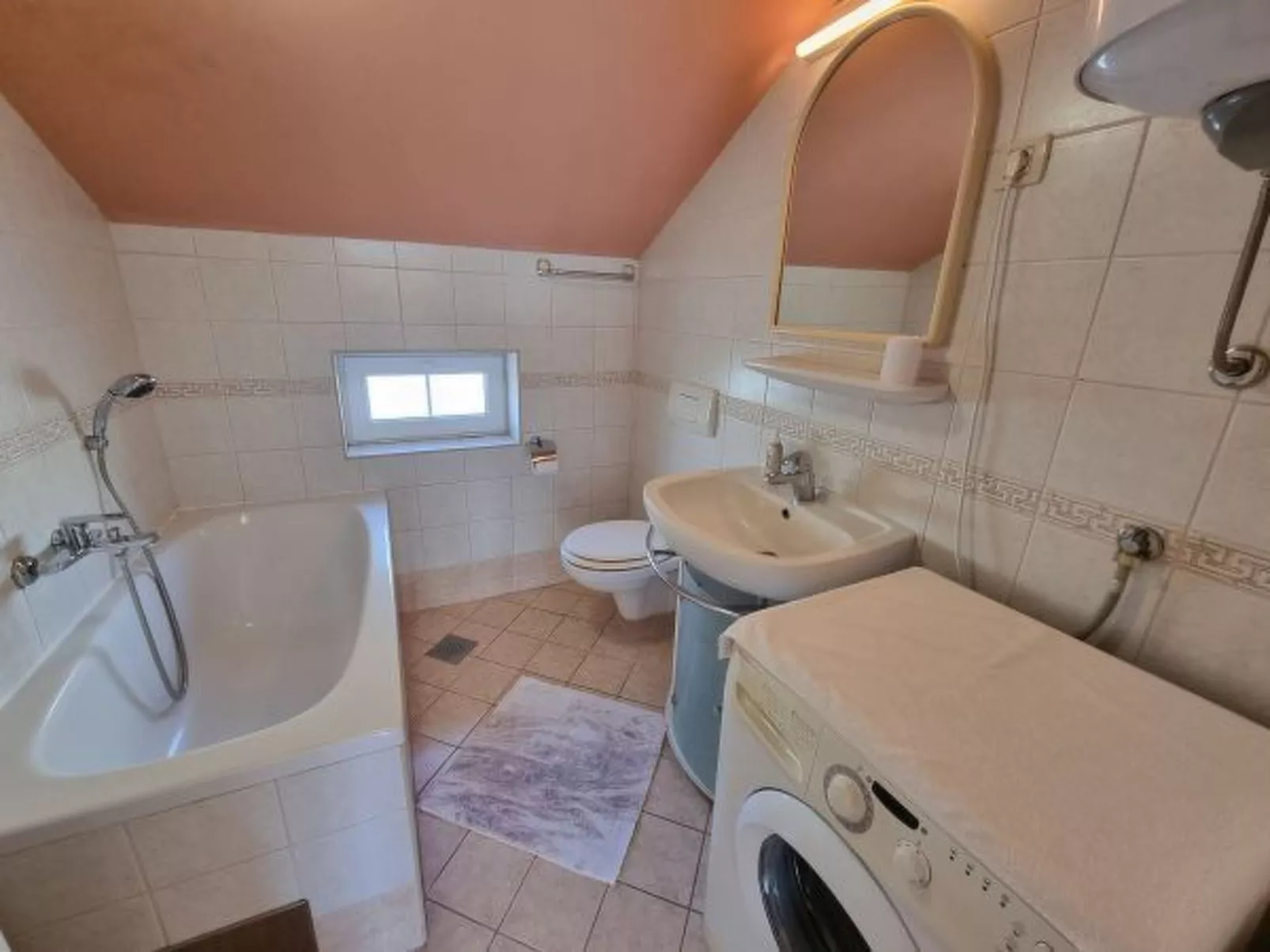 Wohnung mit Balkon, tolle Lage-Inside