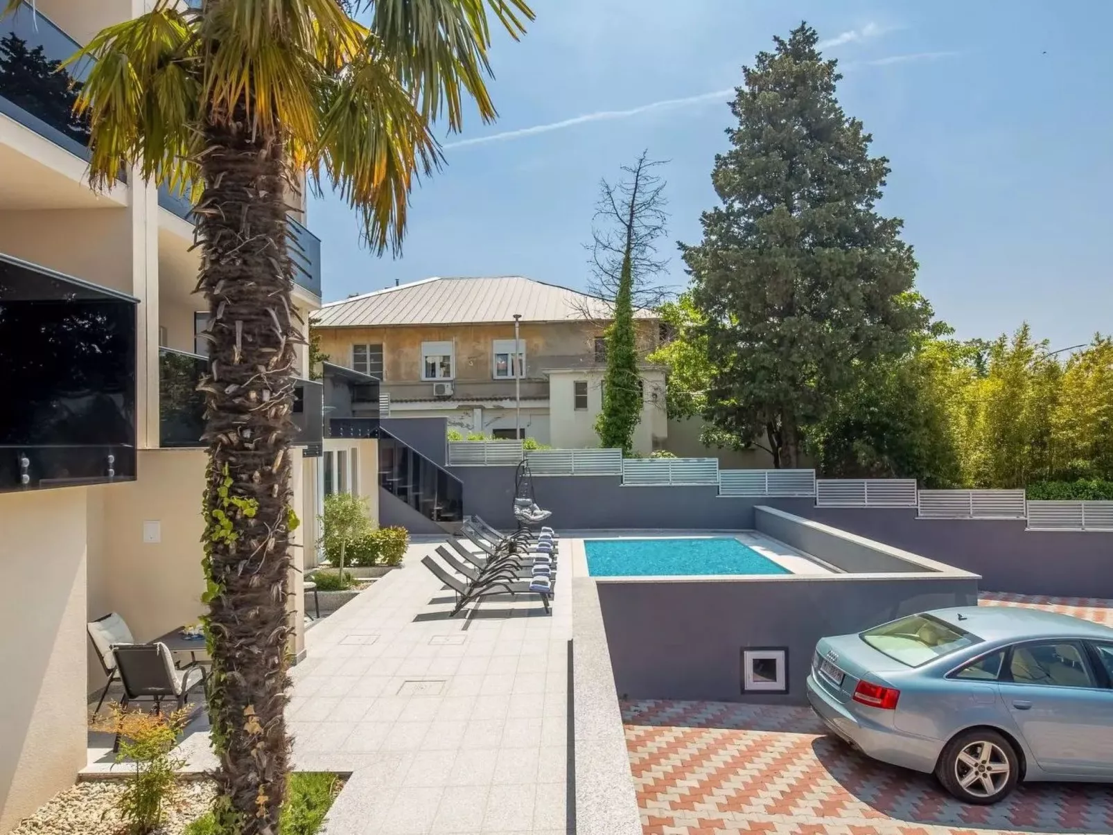 Moderne Wohnung in Crikvenica mit Pool-Outside