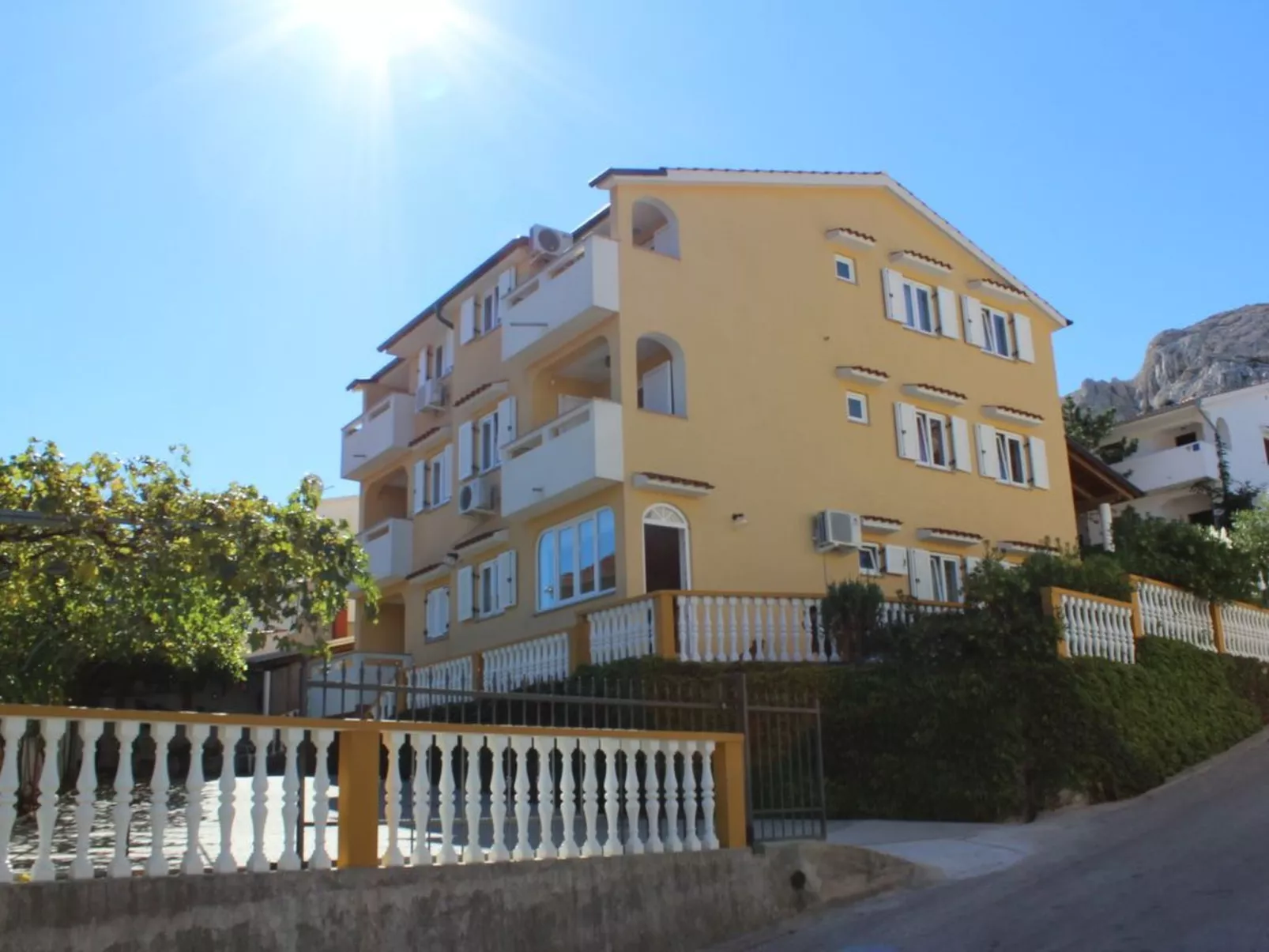 Wohnung in Baška mit Eigener Terrasse-Draußen