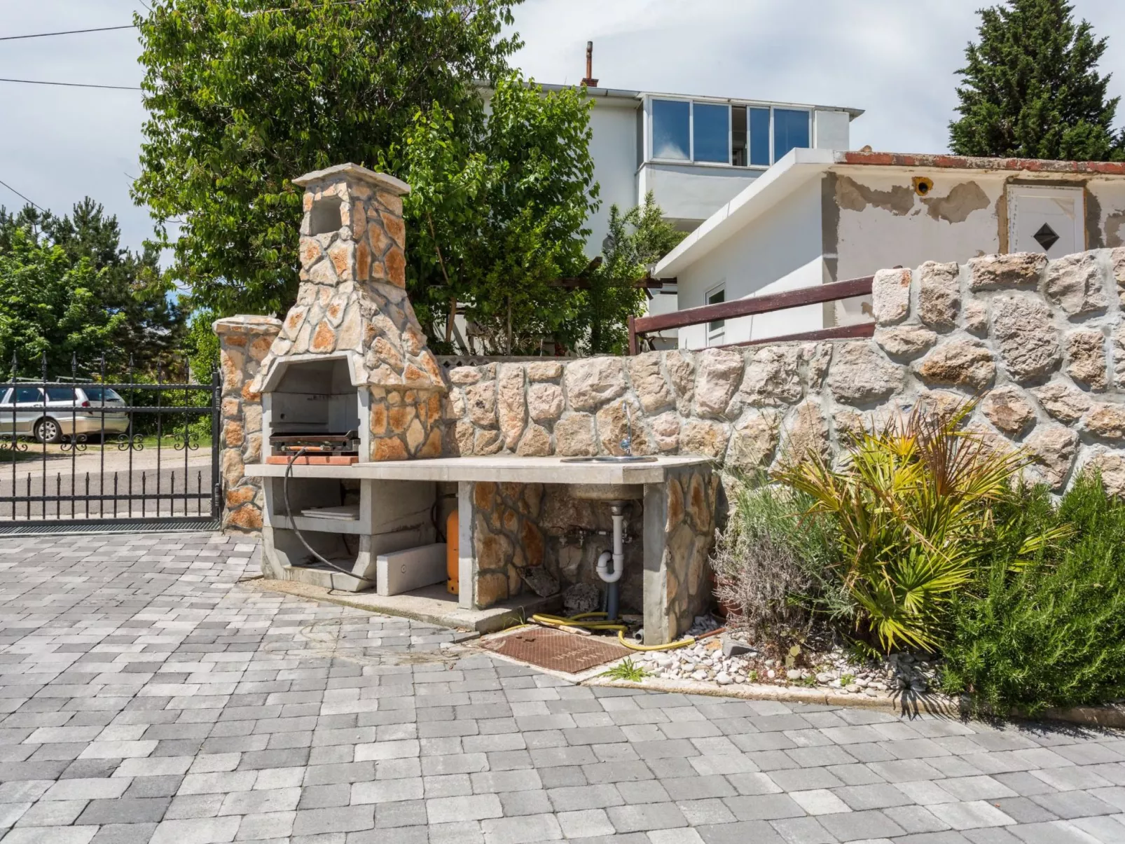 Charmantes Appartement in Baška mit Eigenem Balkon-Draußen