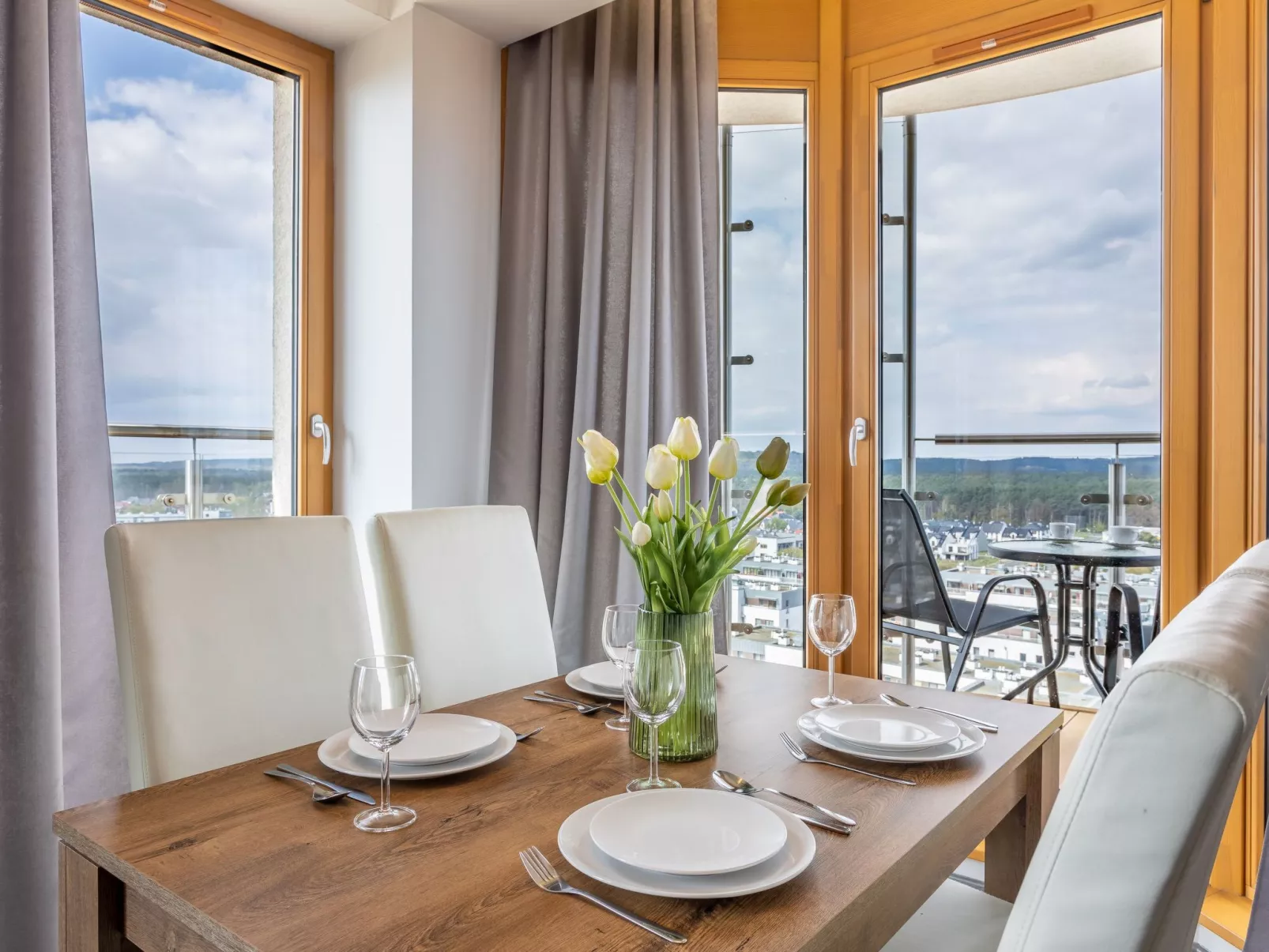 Tower 97 in hervorragender Lage-Inside