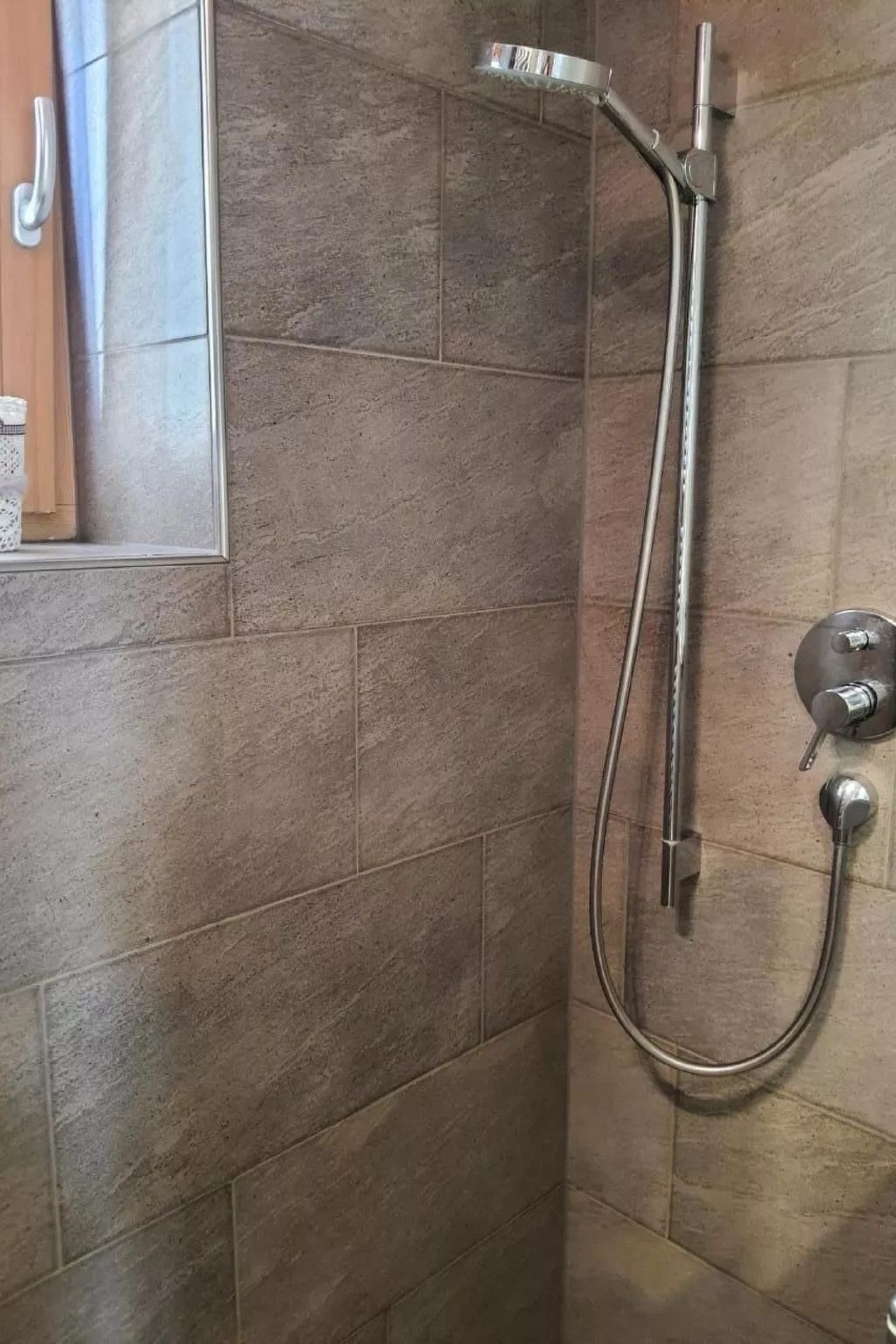 Chesa Vista Mezdi-Drinnen