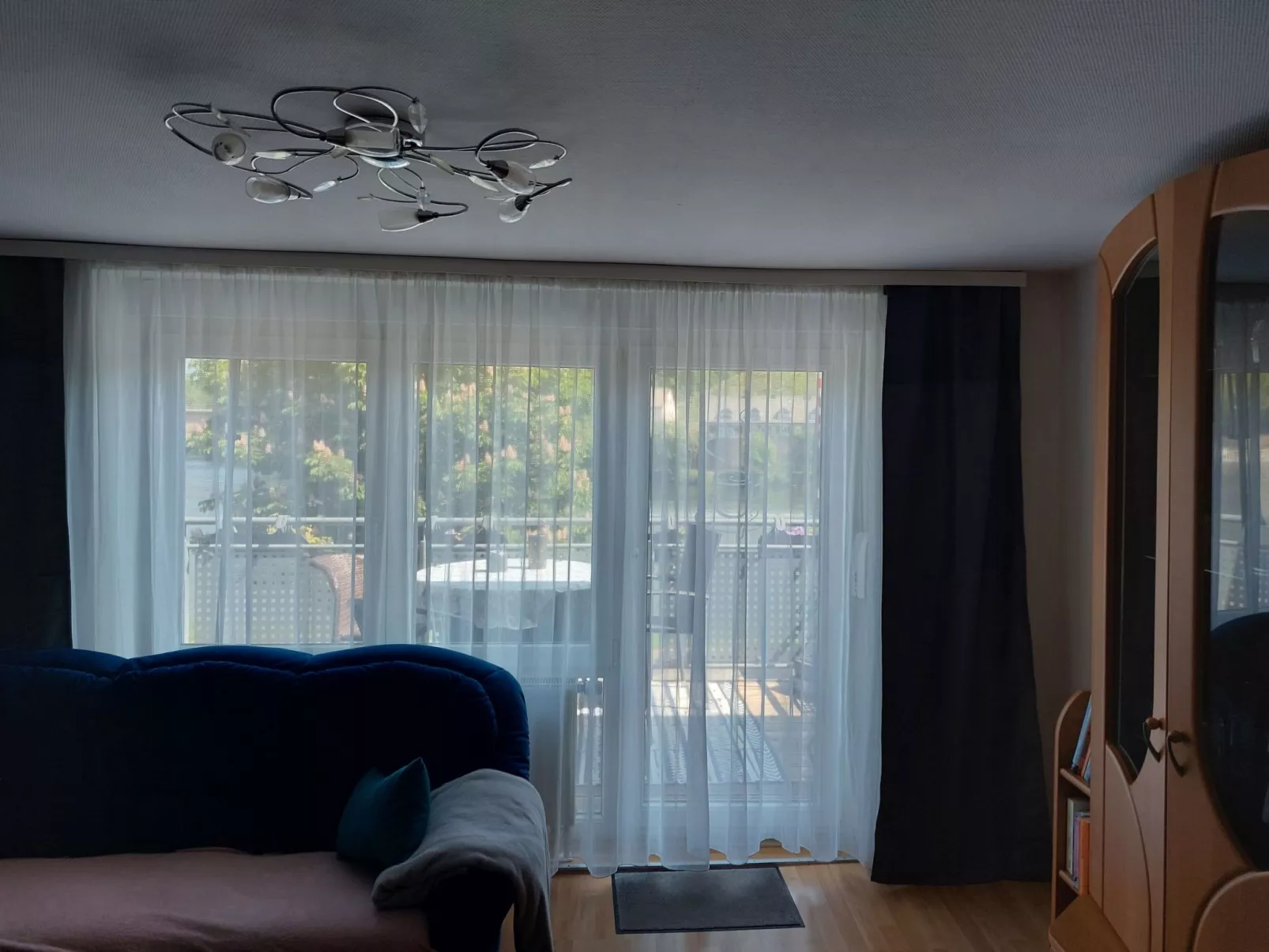 Einzigartige Lage direkt Mosel und Radweg.-Inside