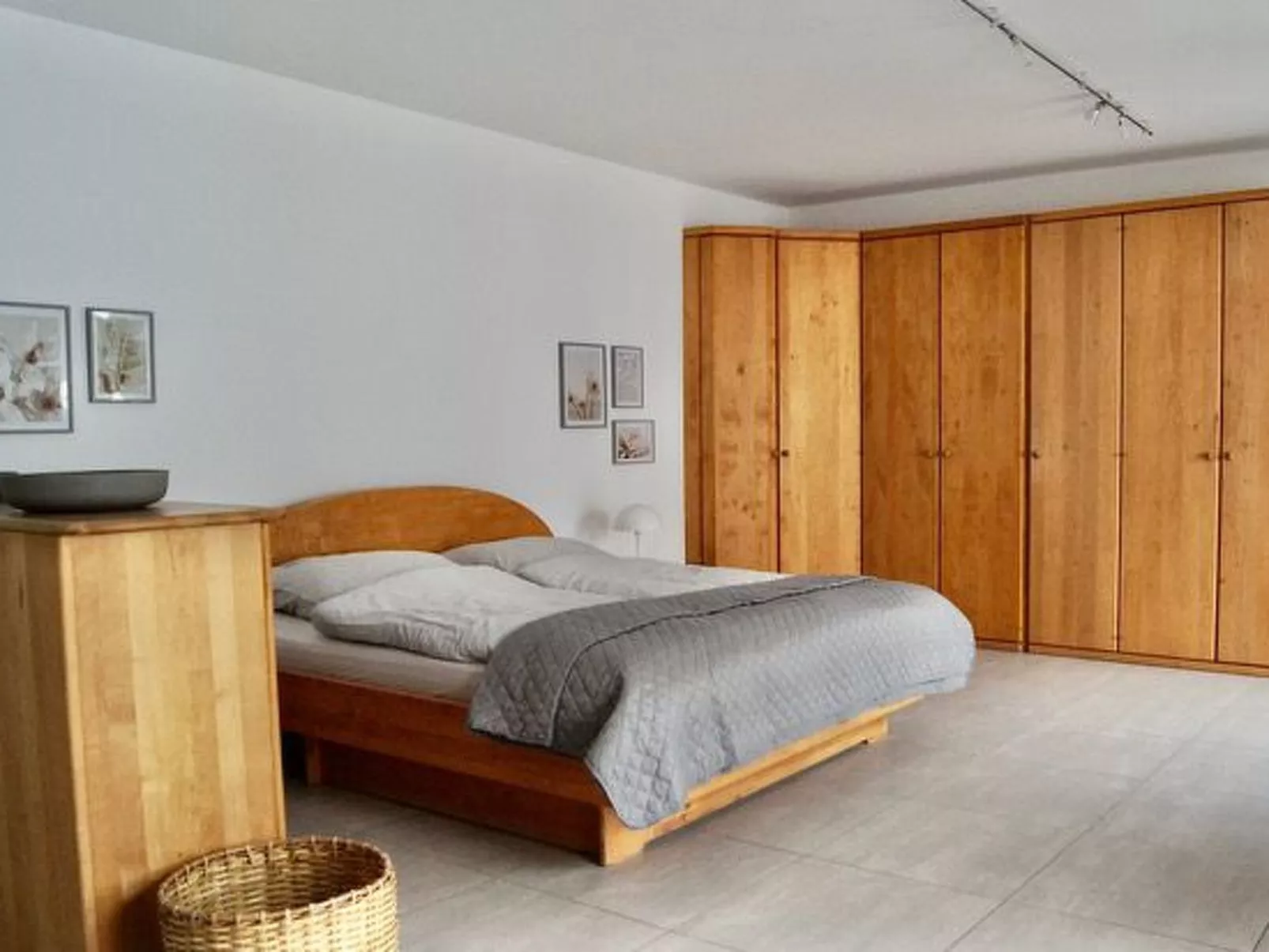 Großzügiges Haus mit traumhafter Gartenanlage-Image-tags.info