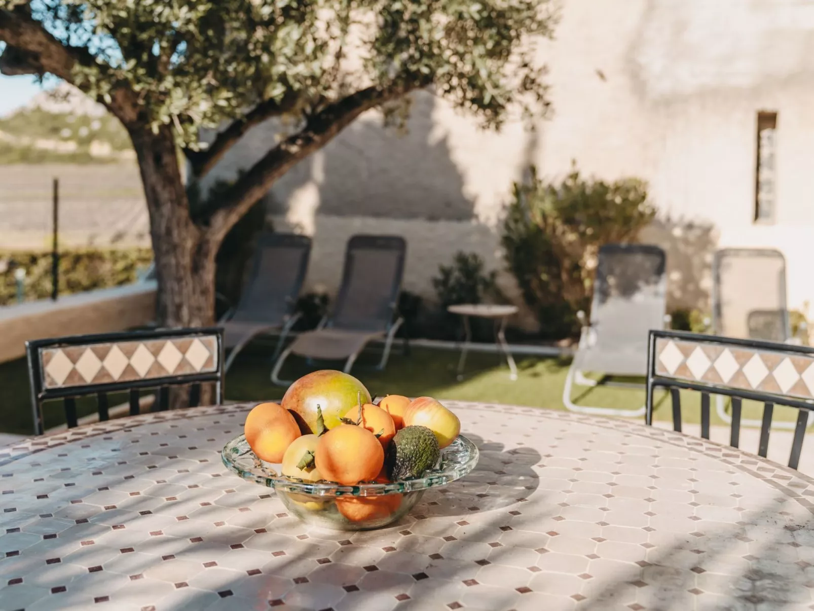 Charmante Ferienwohnung mit Terrasse und Pool-Draußen