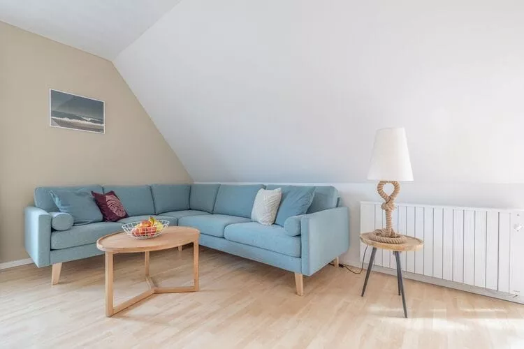 Beachbreak-Living room