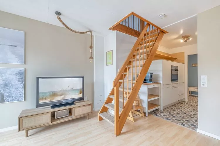 Beachbreak-Living room