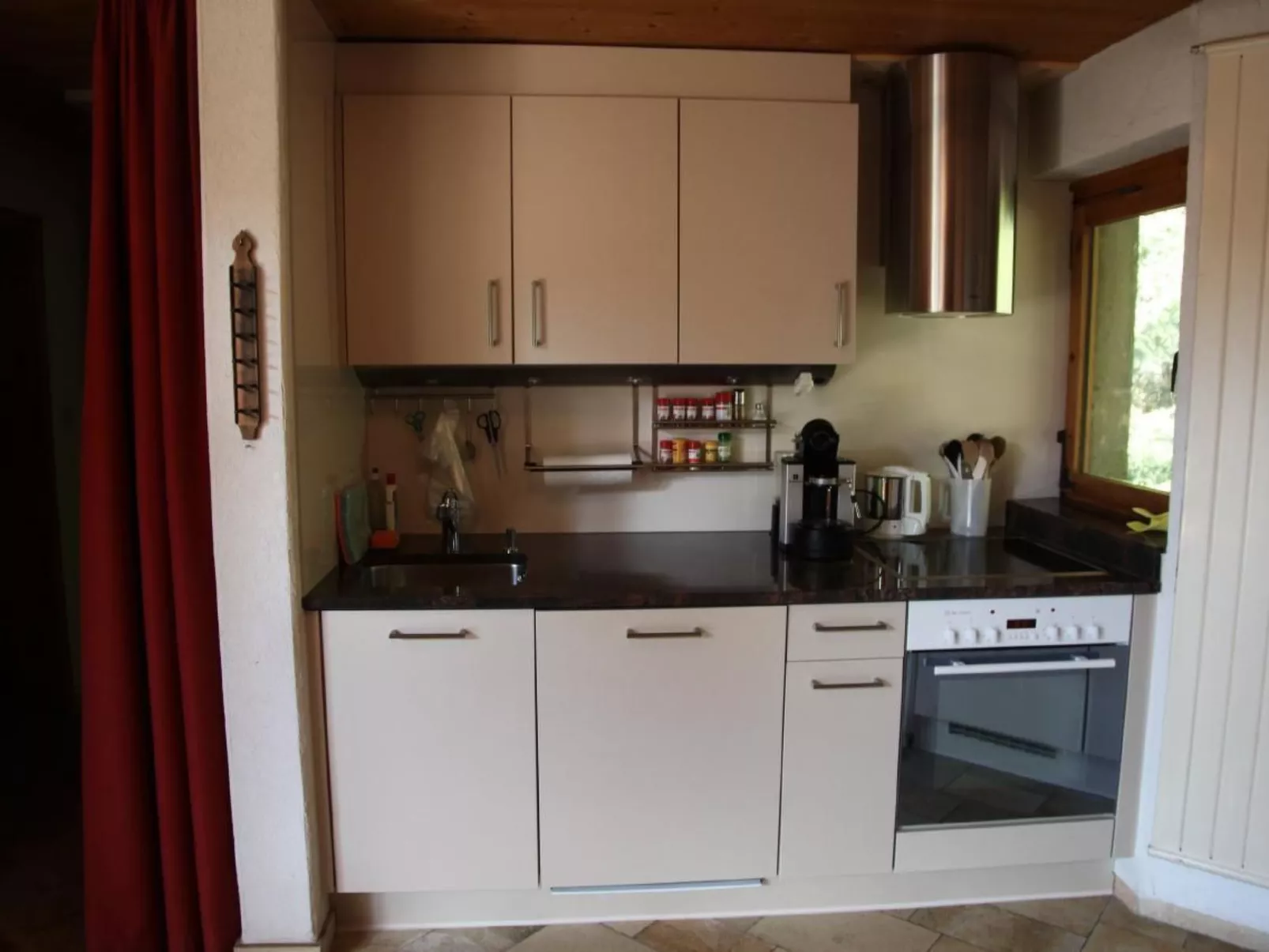 Haus Basilisk / Obere Wohnung für 5 Personen-Dedans