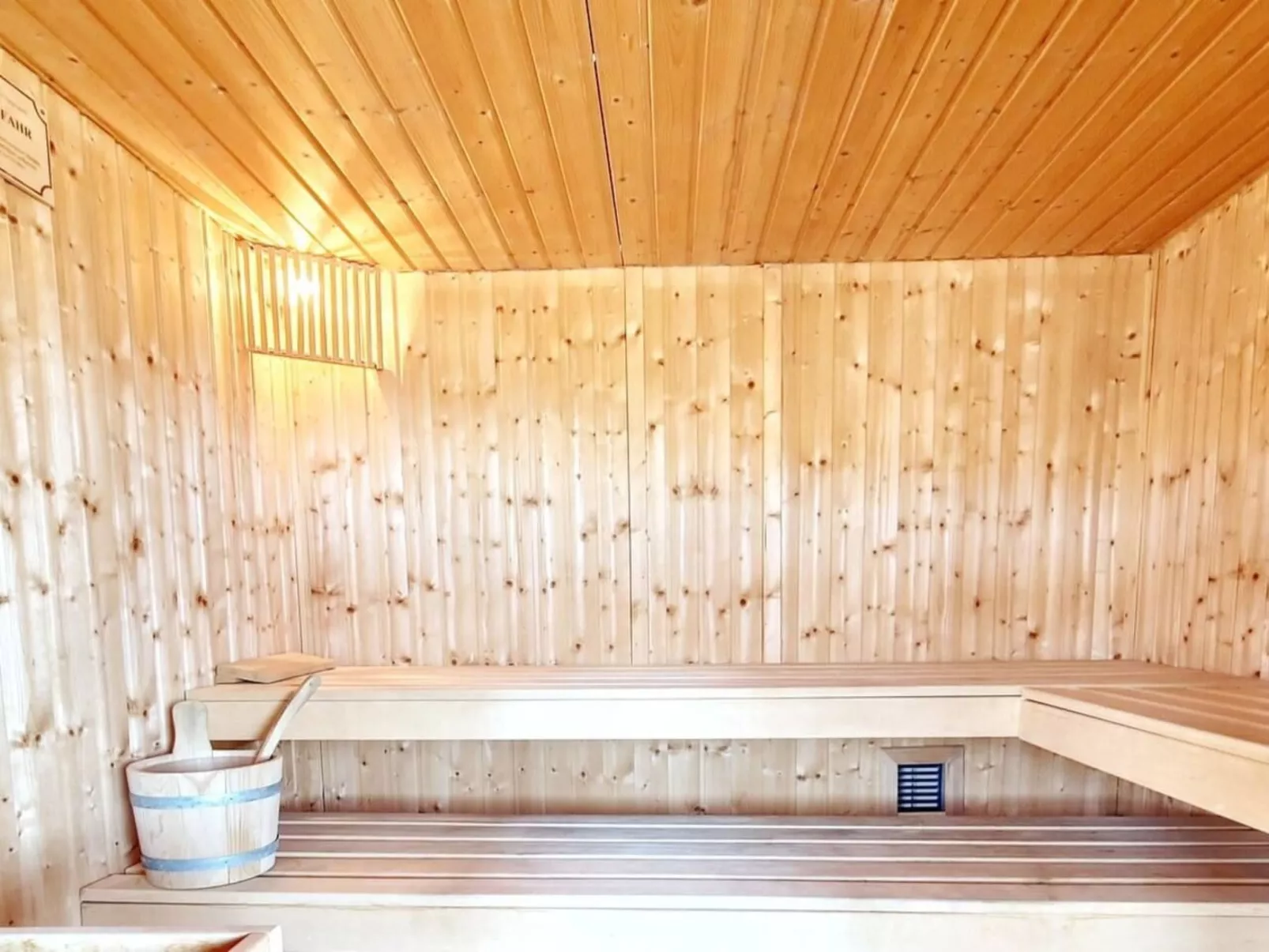 Villa Ivy mit perfekter Privatsphäre, Pool, Sauna - Dedans