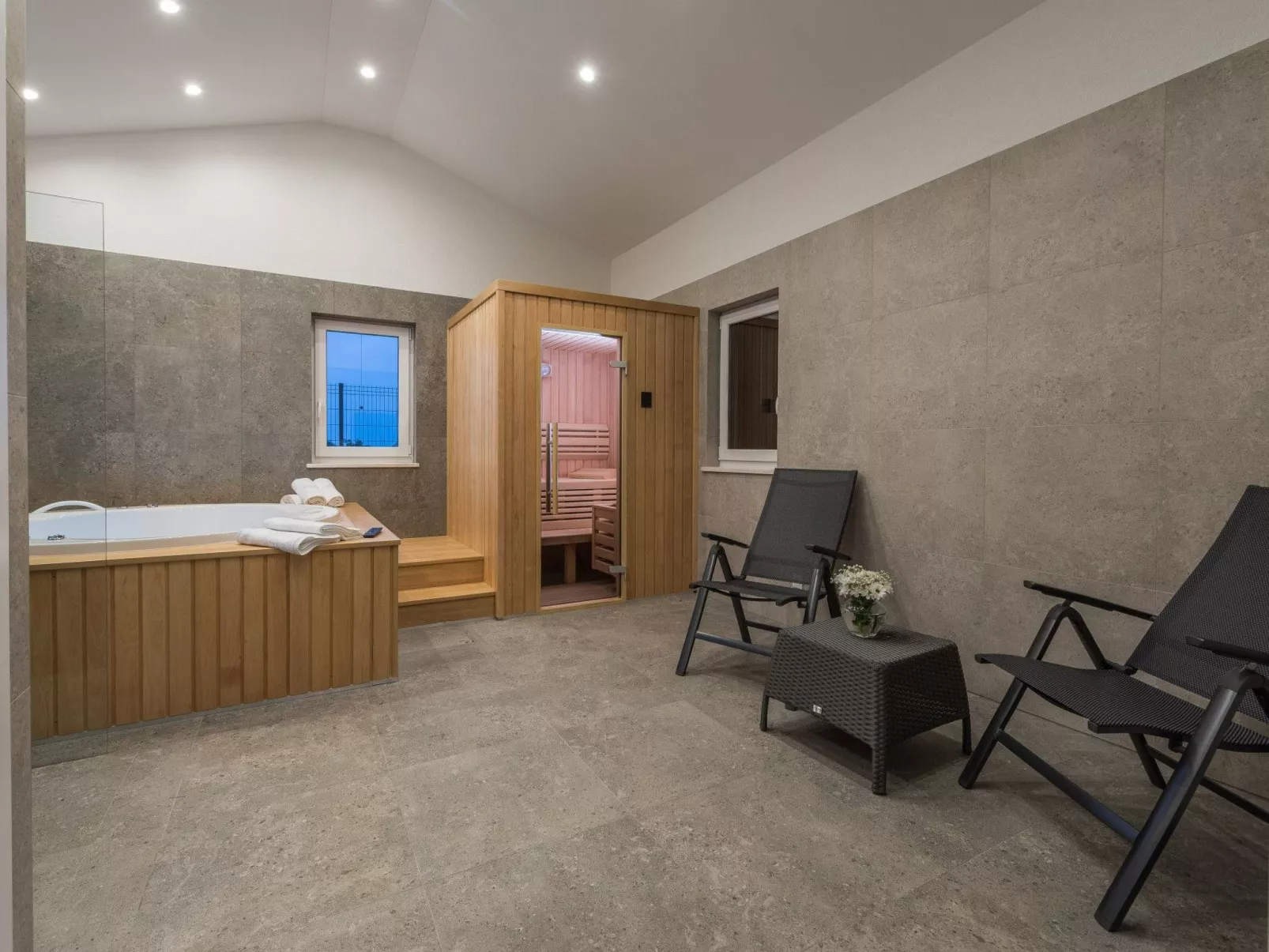 Haus für 9 Personen und 1 Kind in Gornje Rastane-Dedans