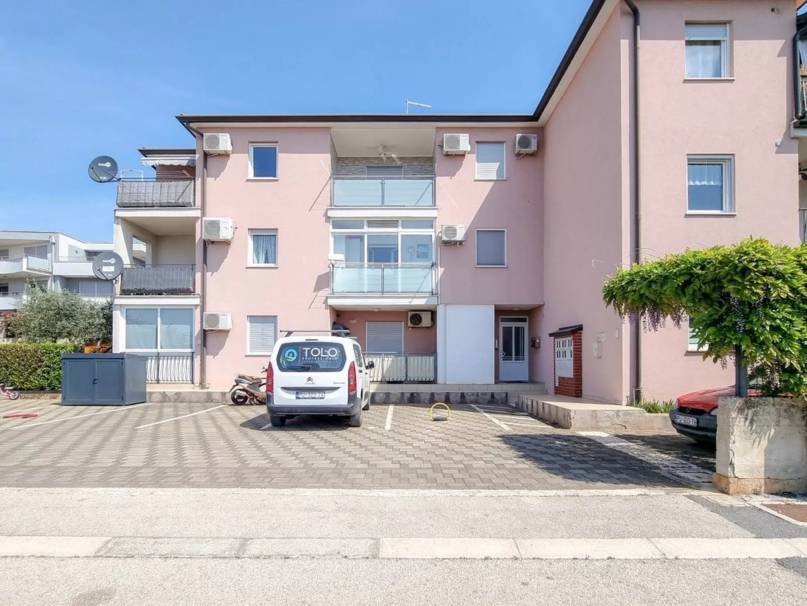 Wohnung "Ezia" mit Balkon-Outside