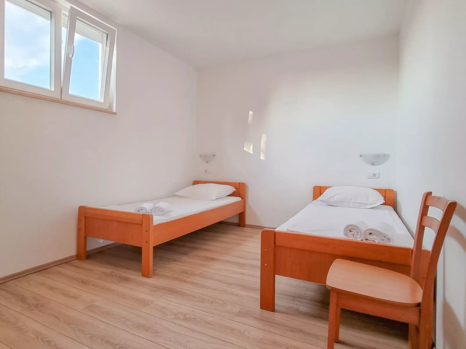 Für 5 Personen ca. 45 m&sup2; in Novigrad, Adriaküste Kroatien (Westküste von I-Dedans