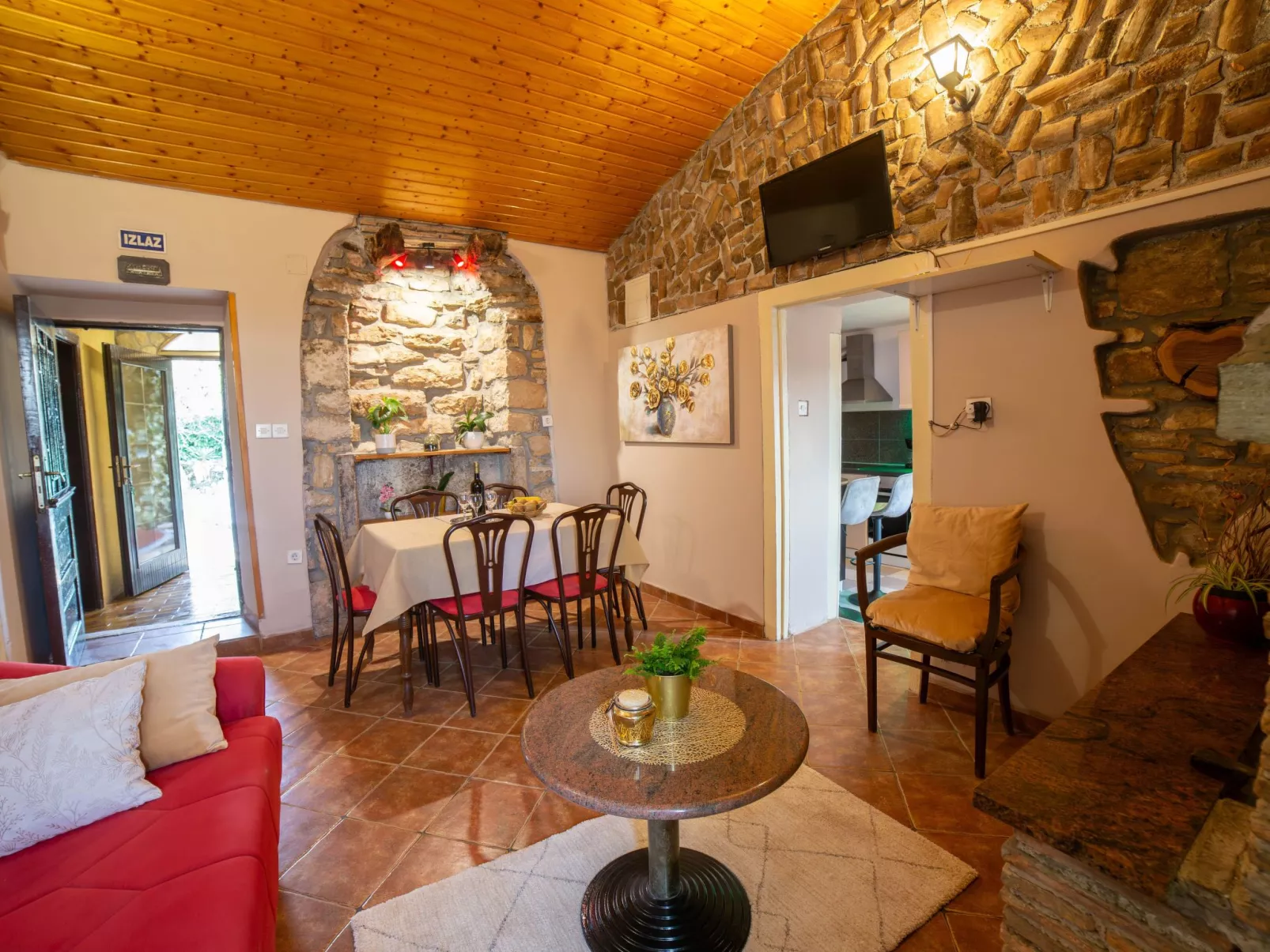 'Frane' mit eigenem Pool-Dedans