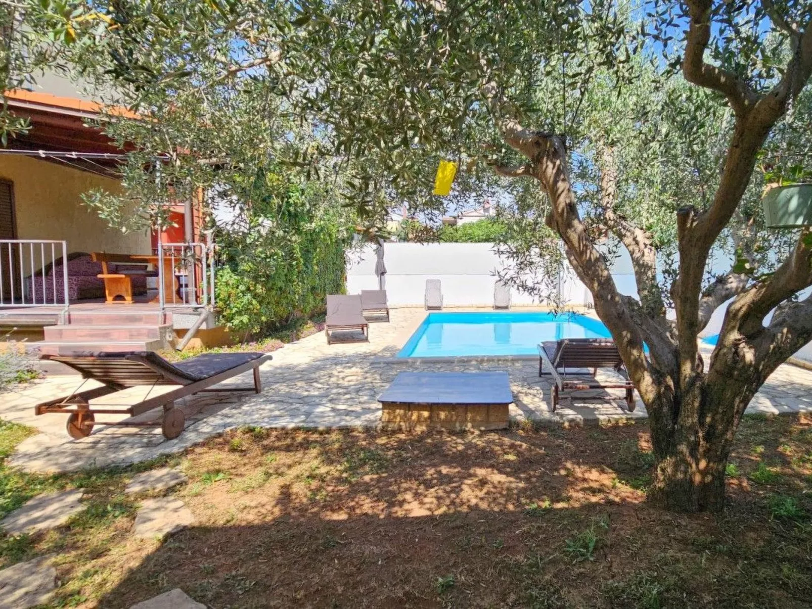 Toni -Wohnung im Erdgeschoss-Dehors