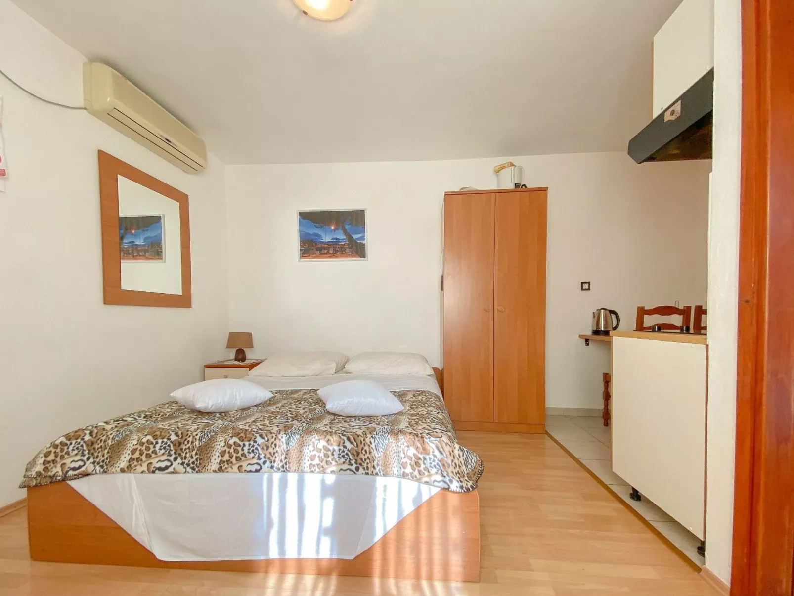 Für 2 Personen ca. 20 m&sup2; in Novigrad, Adriaküste Kroatien (Westküste von I-Drinnen