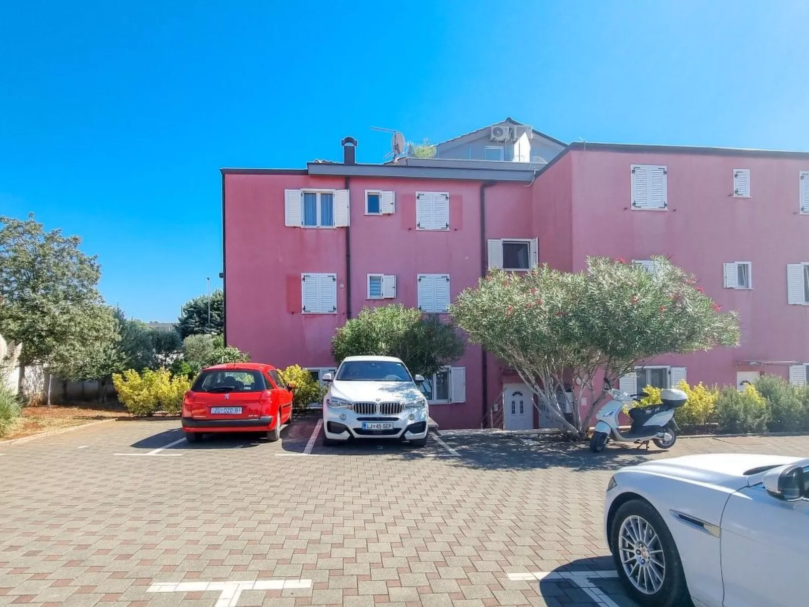 "Lea" mit Terrasse-Draußen