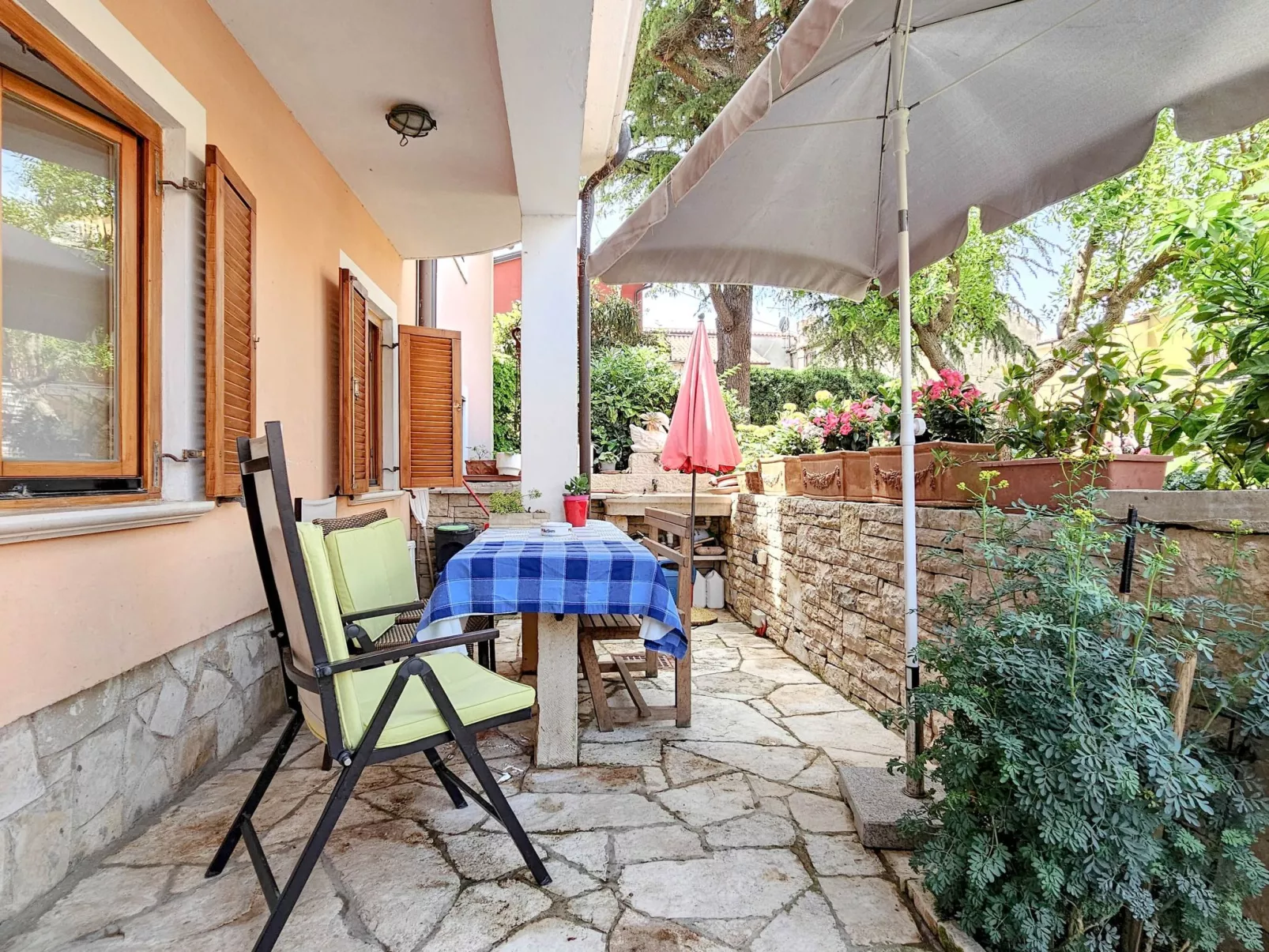 Wohnung "Valentino" direkt am Strand-Outside