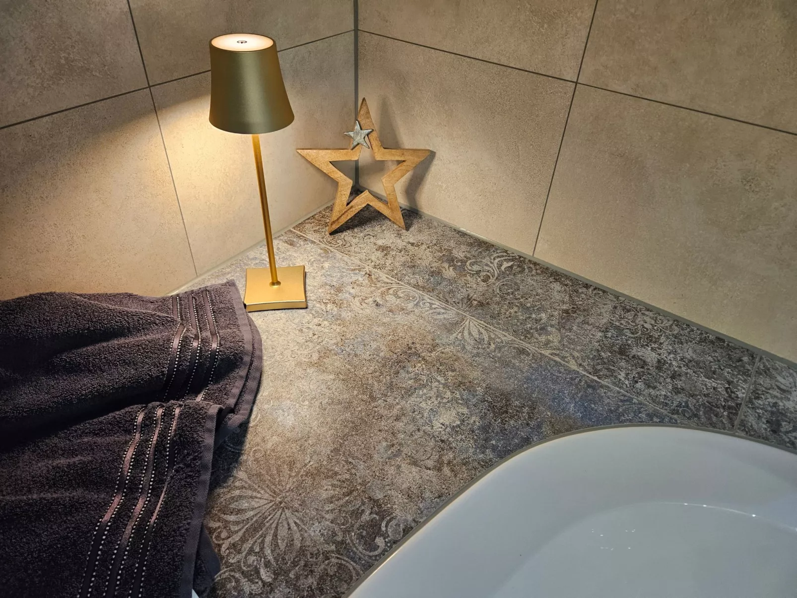 Tegernsee Stern bei Rottach-Egern-Inside