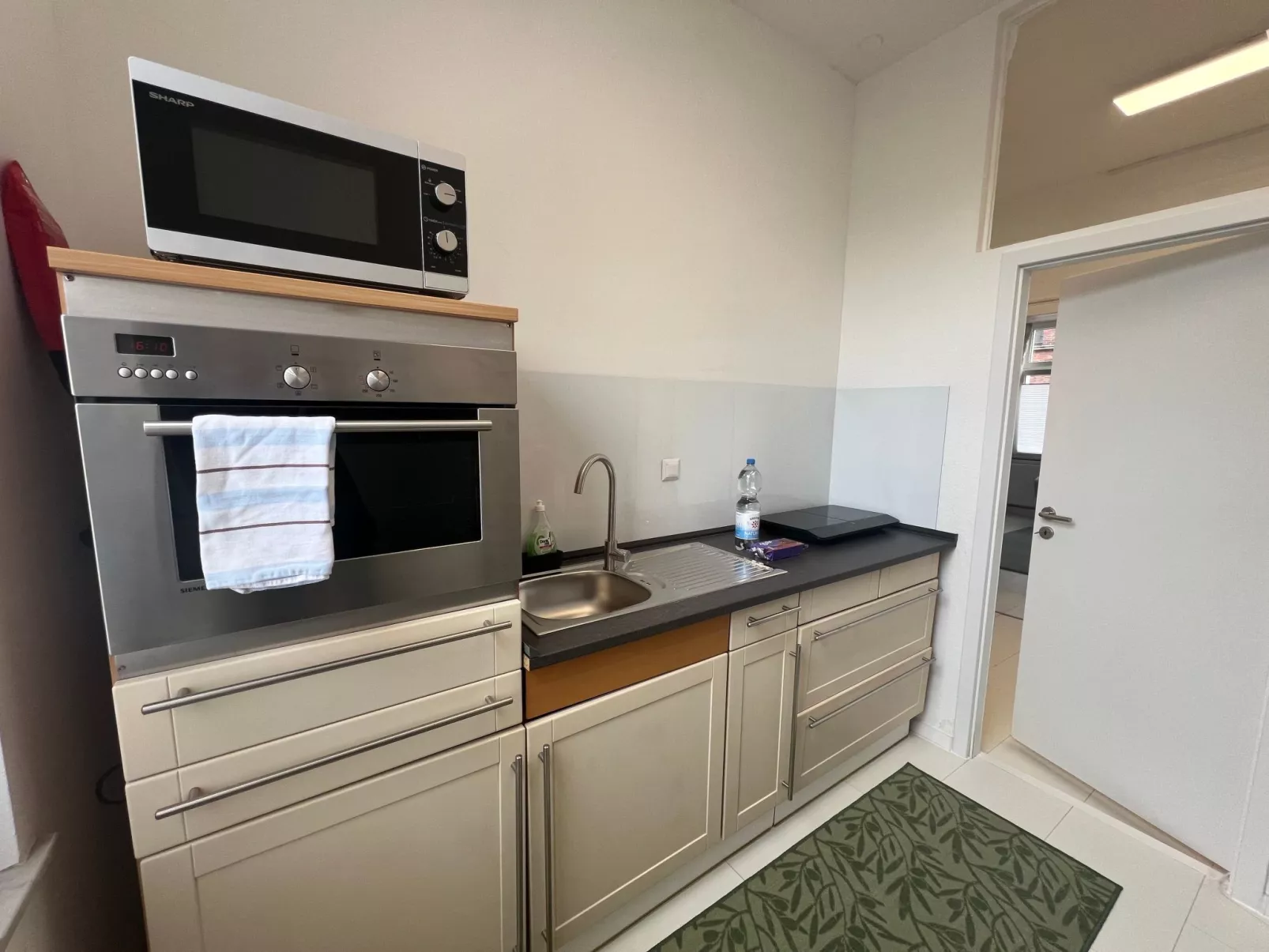 Clean Apt. Studio-Drinnen