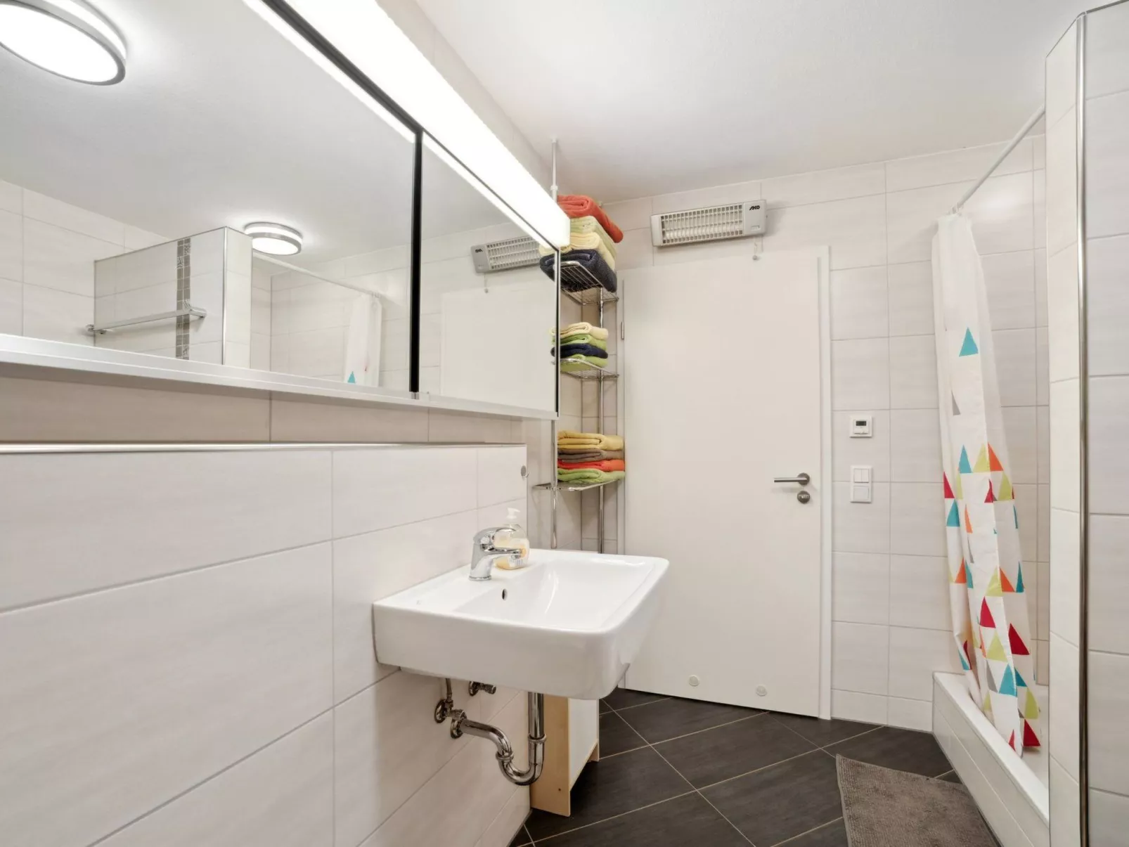 Home of Family-Drinnen