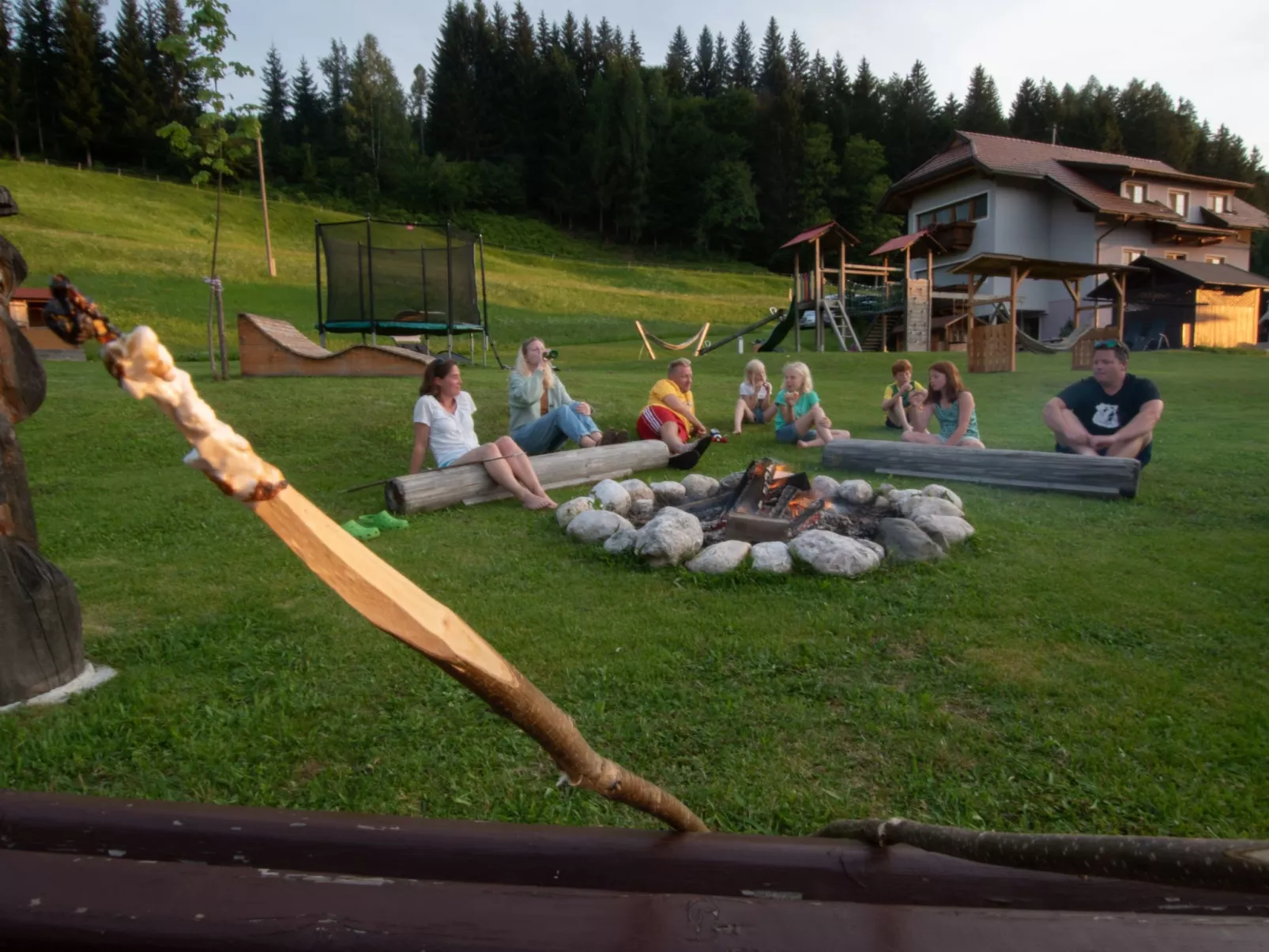 In Gemeinde Hermagor-Pressegger See mit Terrasse, Grill und Garten-Draußen