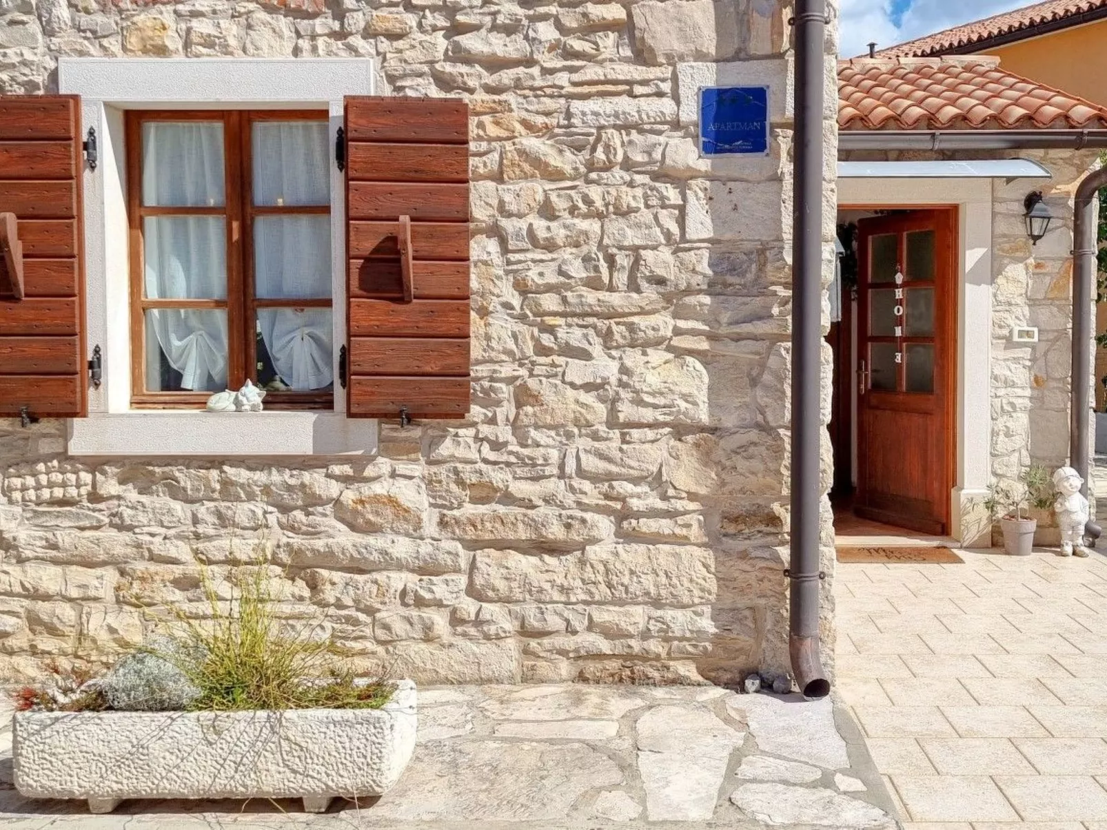 "Ariana" direkt am Strand-Outside