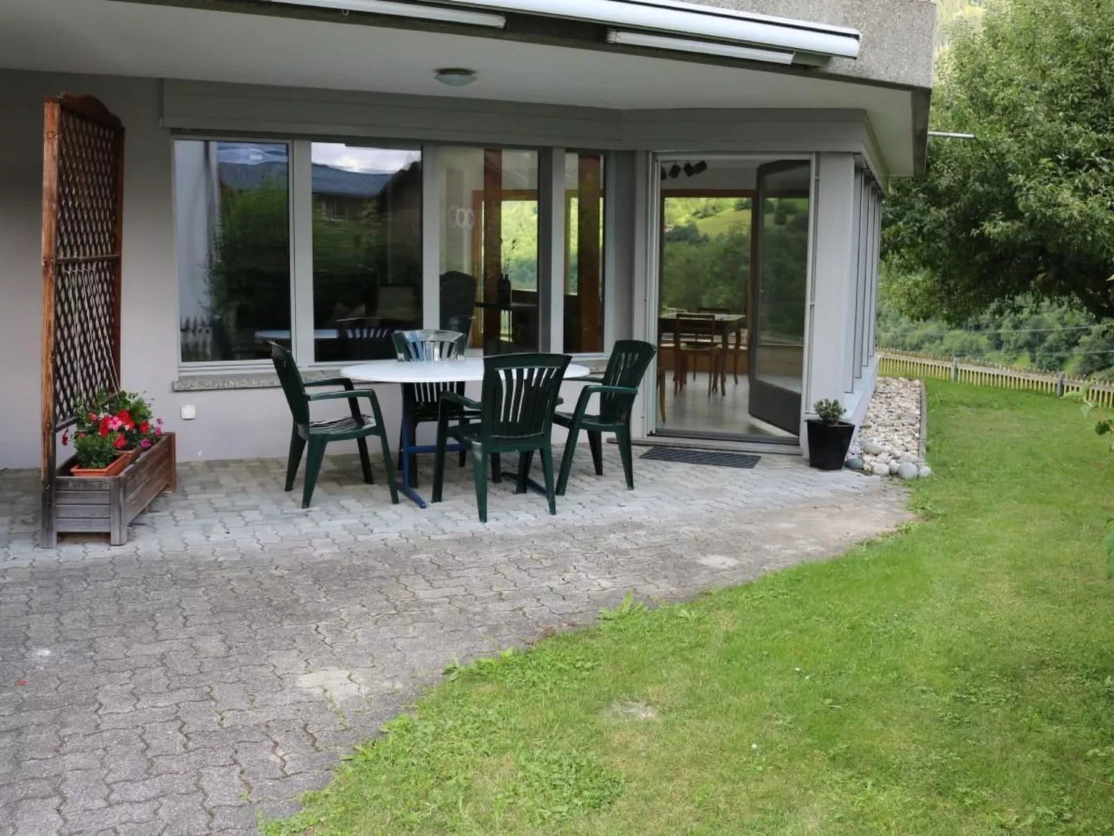 "Ferienwohnung ""Spel Rein"" Cumpadials"-Draußen