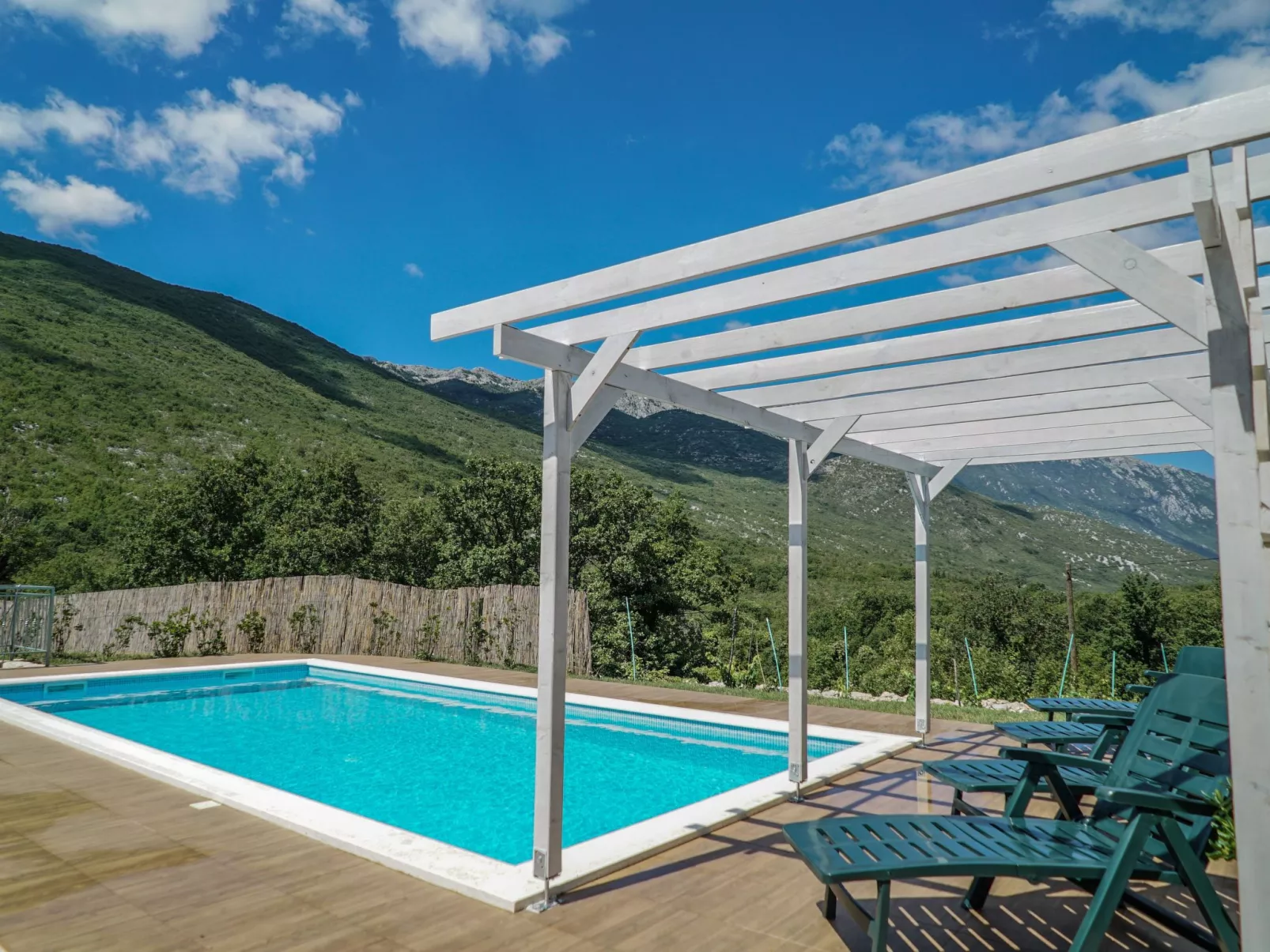 In Zagvozd mit Privatem Pool-Outside