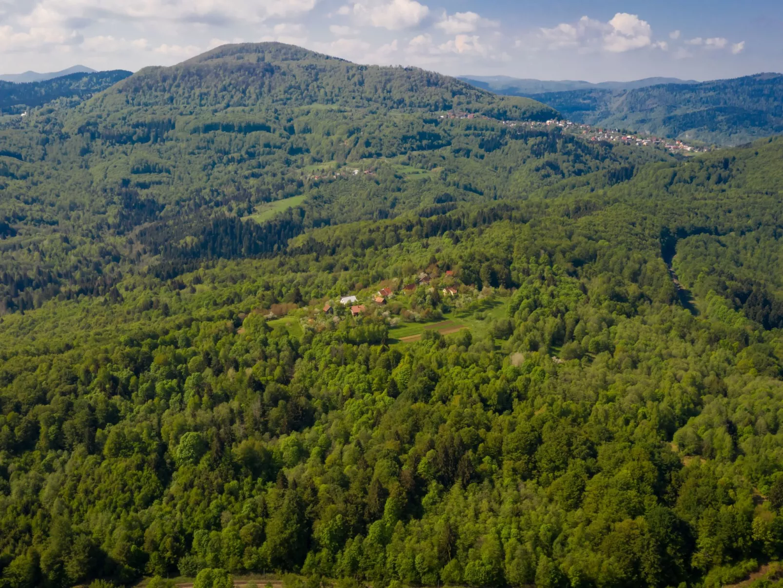 Haus in Sleme Skradsko mit Whirlpool und Parkplatz-Outside