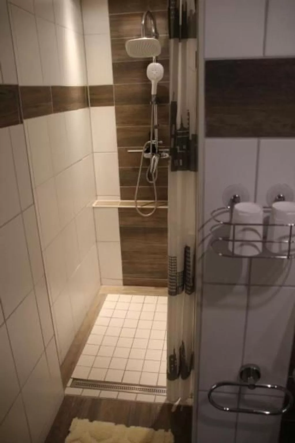 Loni in Viereth-Image-tags.info