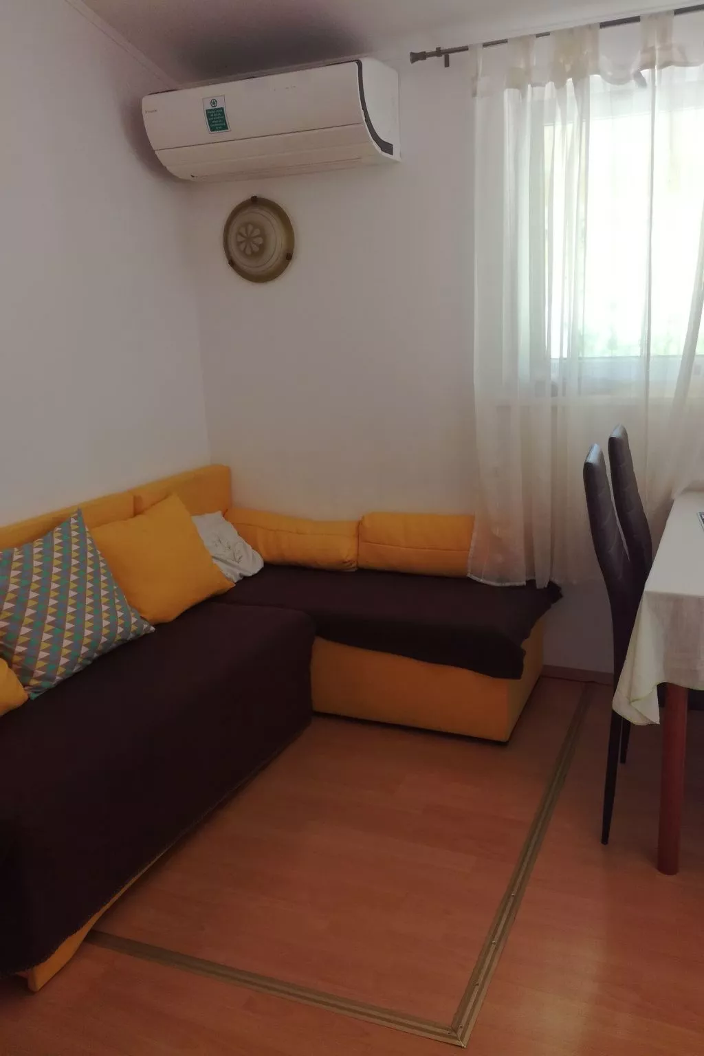 Appartement mit Balkon-Drinnen