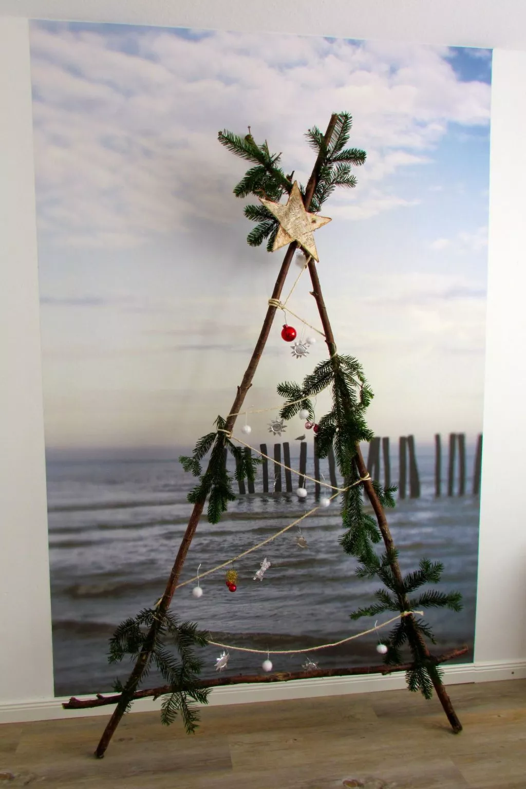 Mit Garten und Parkplatz-Outside