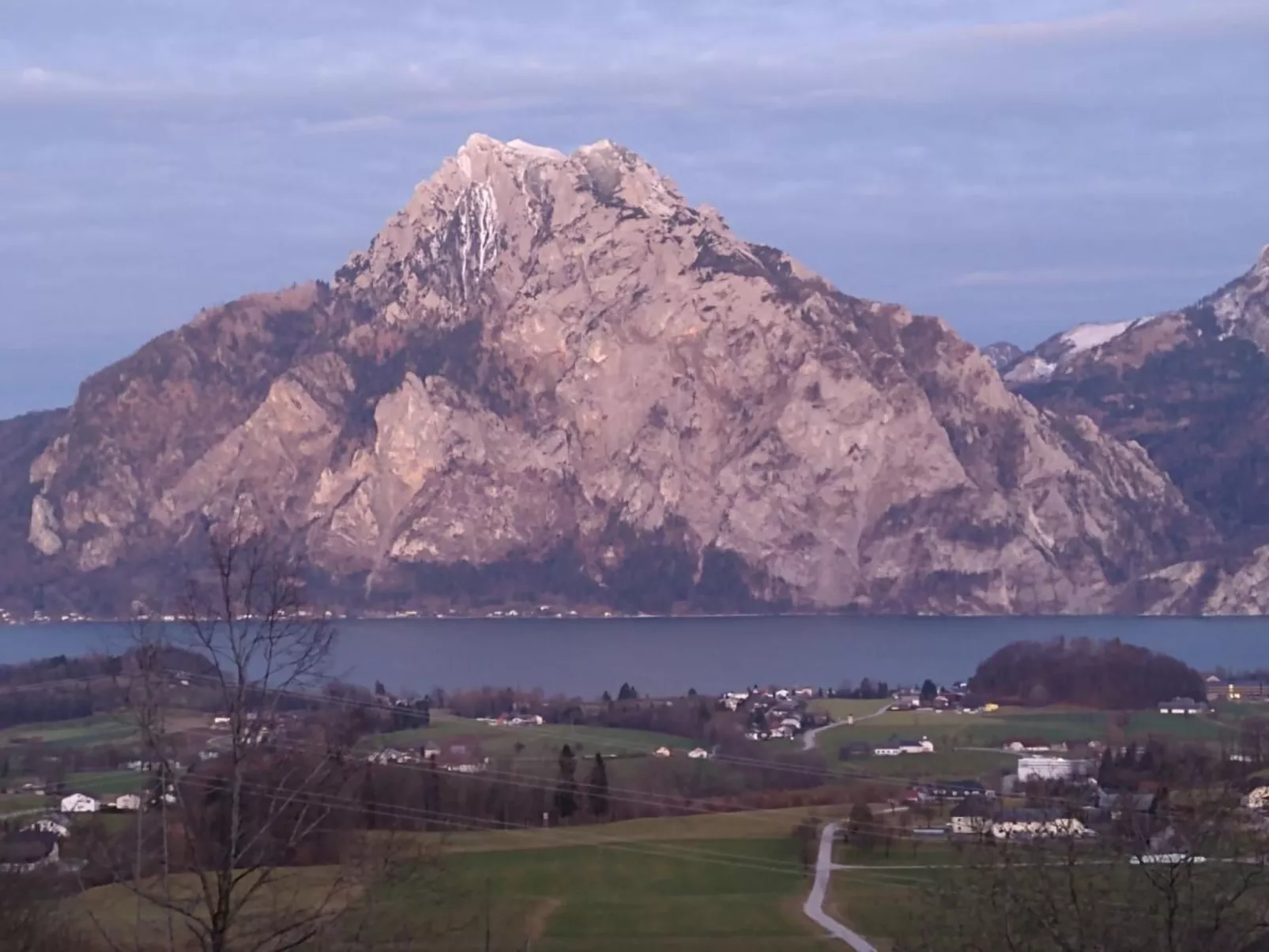 Haus Traunsee-Blick-Draußen