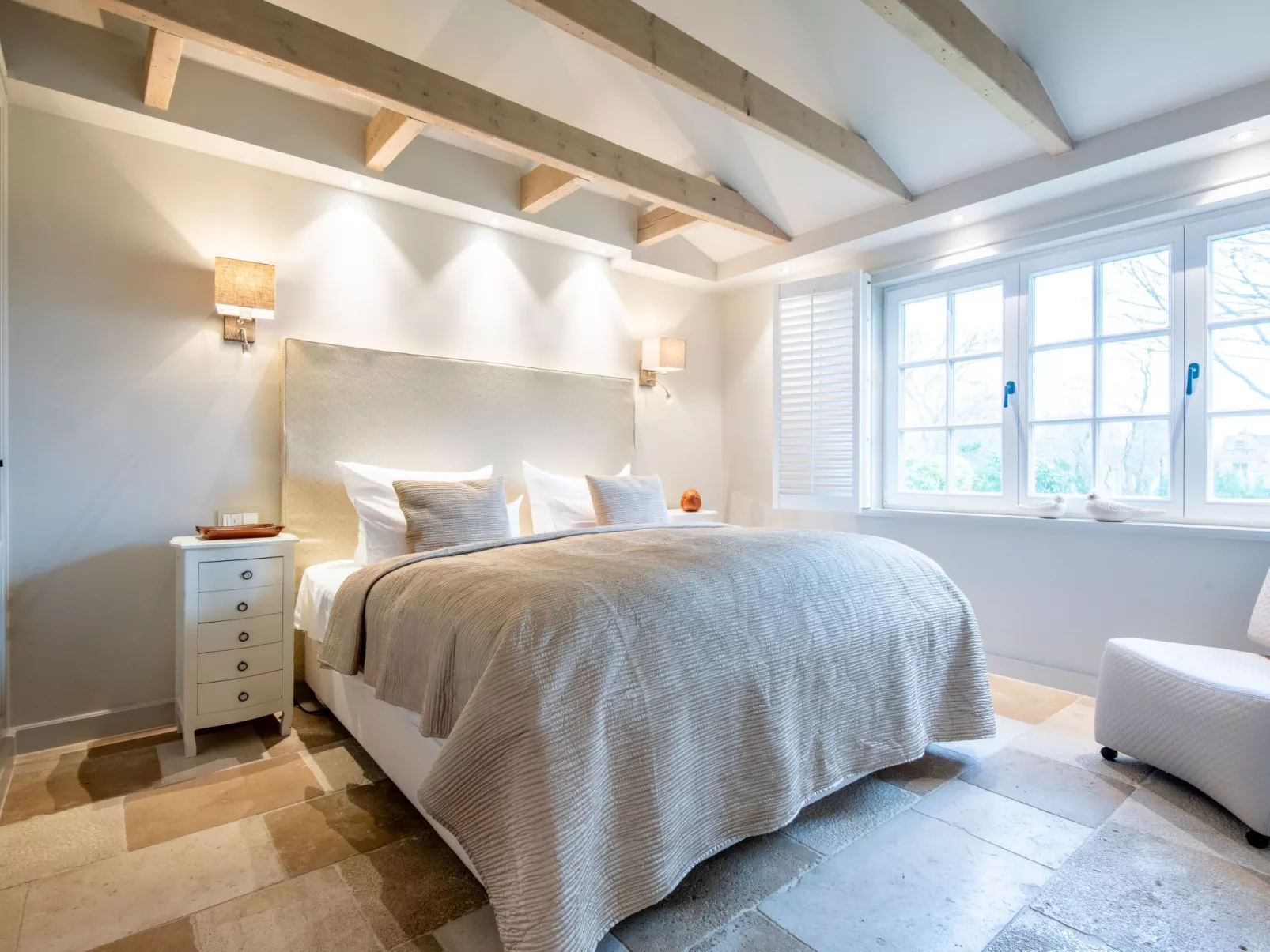 In Großmorsum mit Terrasse und Grill-Dedans