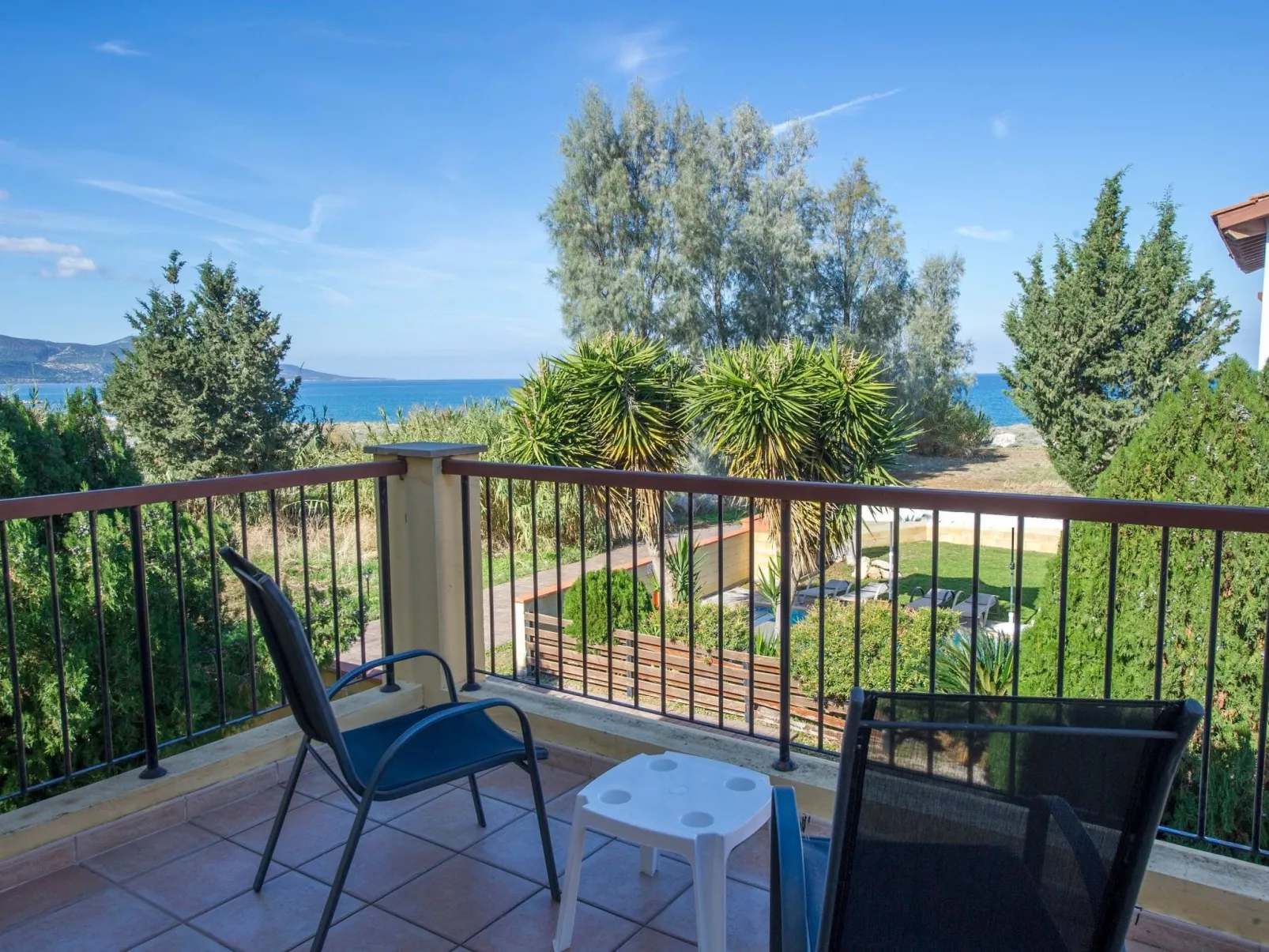 Schönes Ferienhaus mit Balkon in Polis Chrysochous-Outside