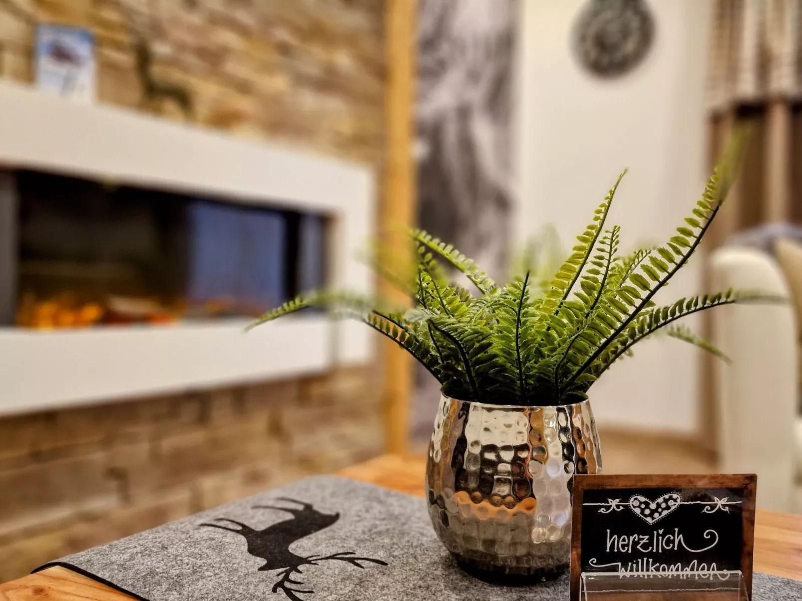 Ruhige-Ferienwohnung mit Süd Balkon in Zentrum-Dedans